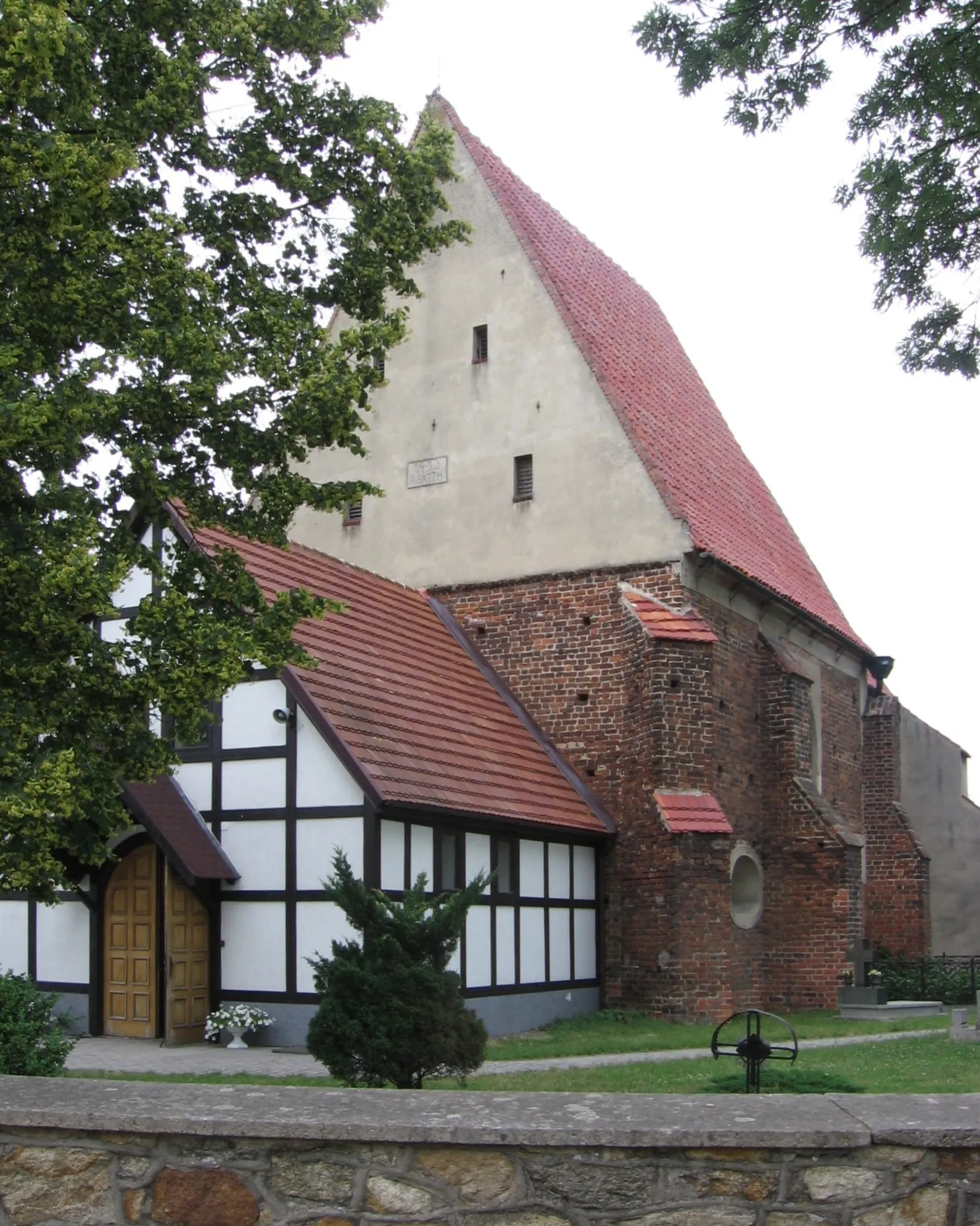 Photo showing: Tyniec Mały near Wrocław, Poland - the Assumption of Mary church of 16th century (zabytek nr rejestr. 1226/1813)