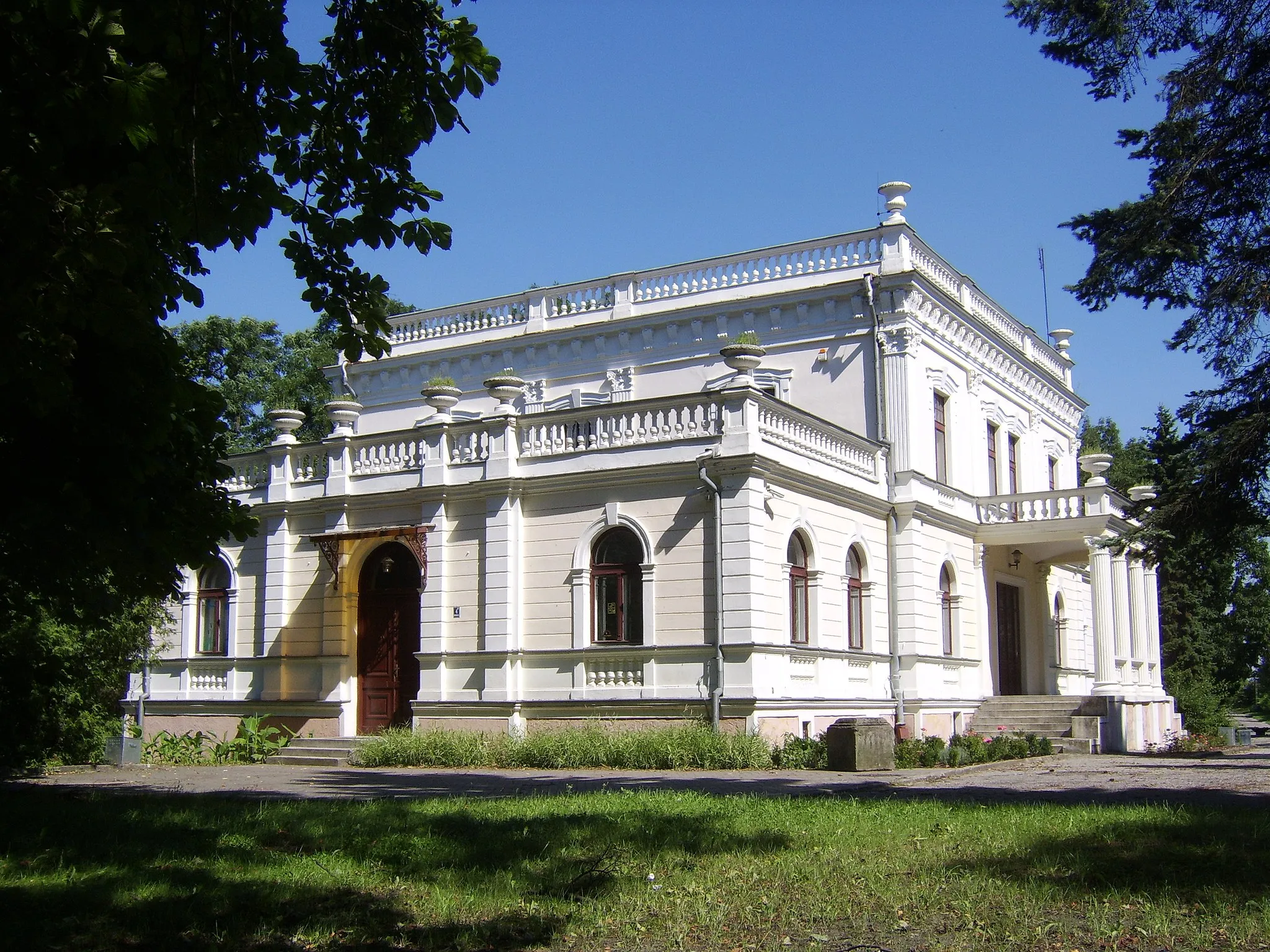Photo showing: Aleksandrów Kujawski - zespół pałacowy: pałac, pocz. XX, oraz park, 1 poł. XIX w.