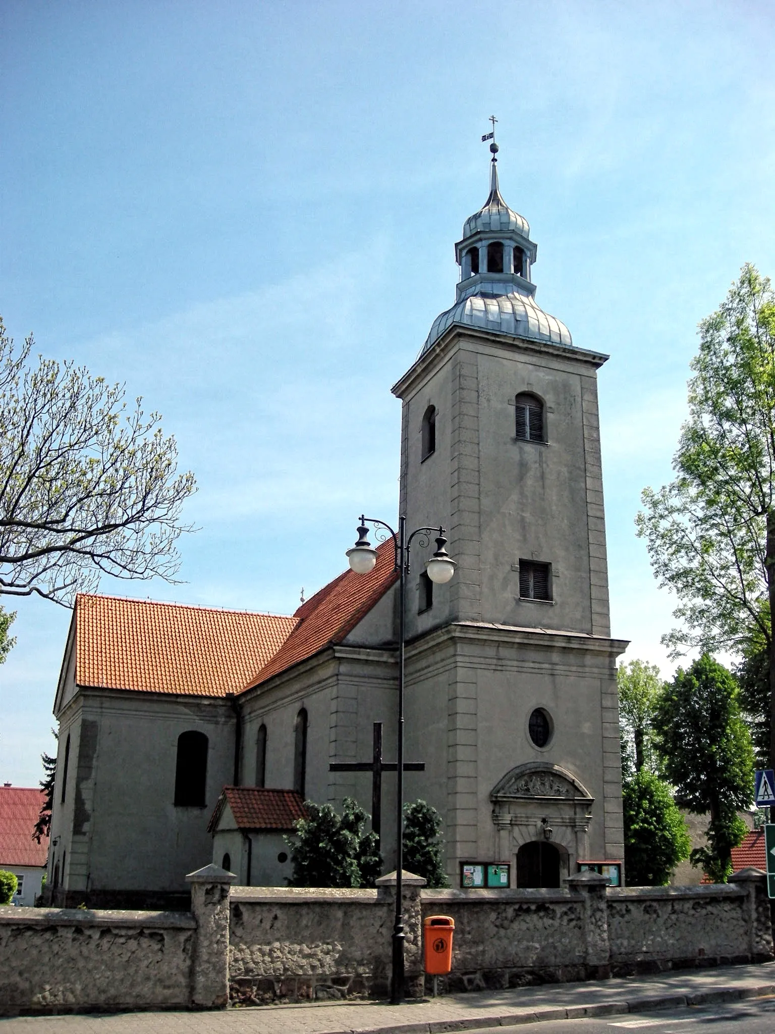 Photo showing: Saints Peter and Paul Collegate church in Kamień Krajeński, Poland.