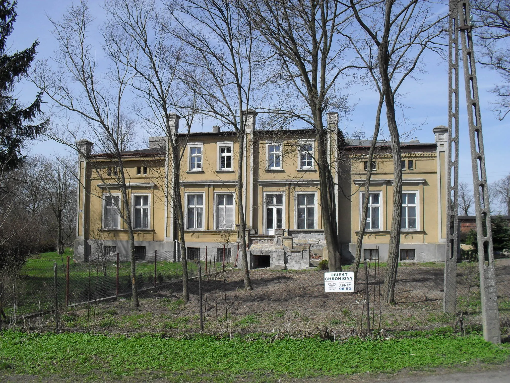 Photo showing: Dwór w Zawadzie