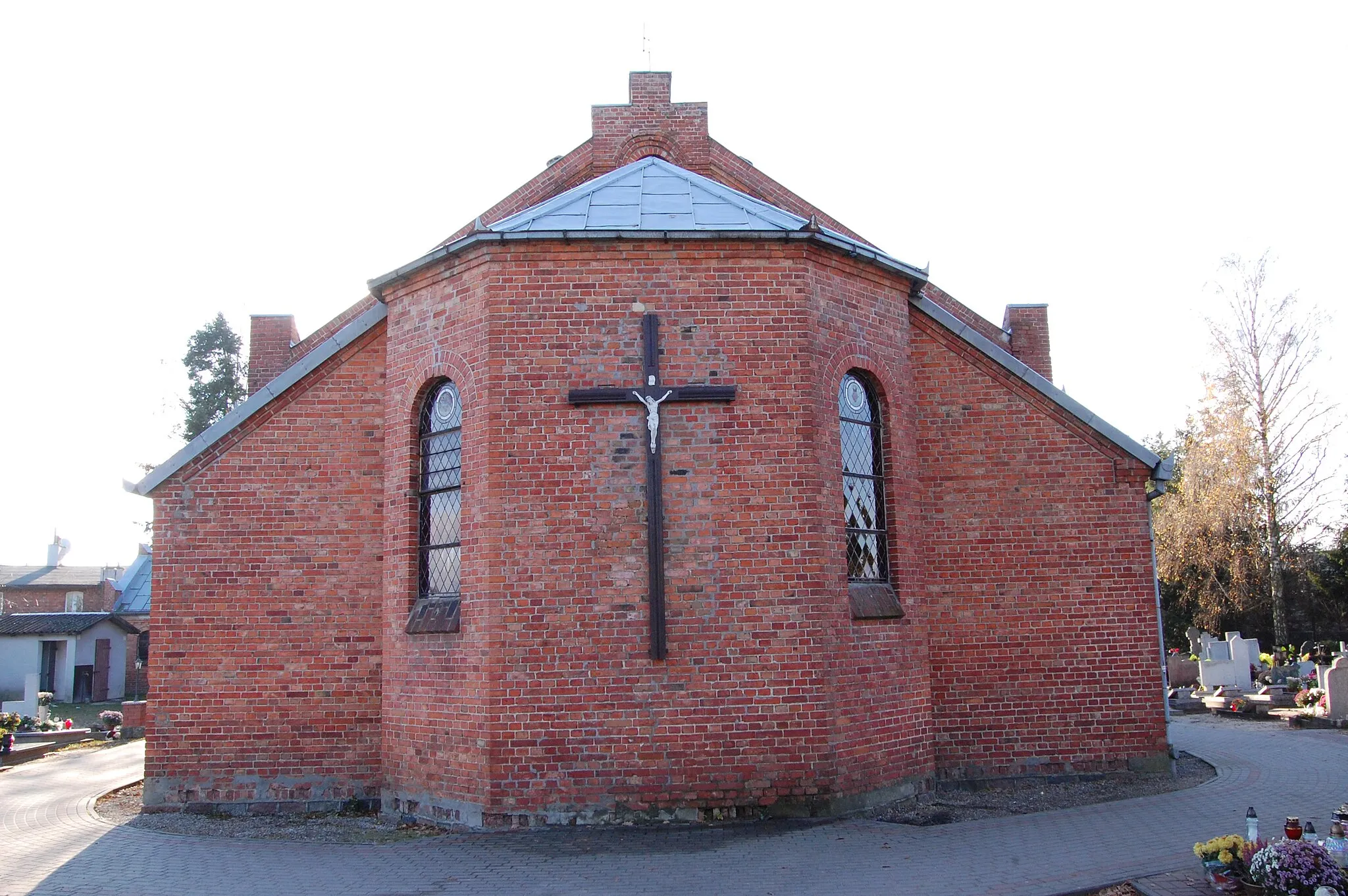 Photo showing: Tył kościoła parafialnego za głównym ołtarzem