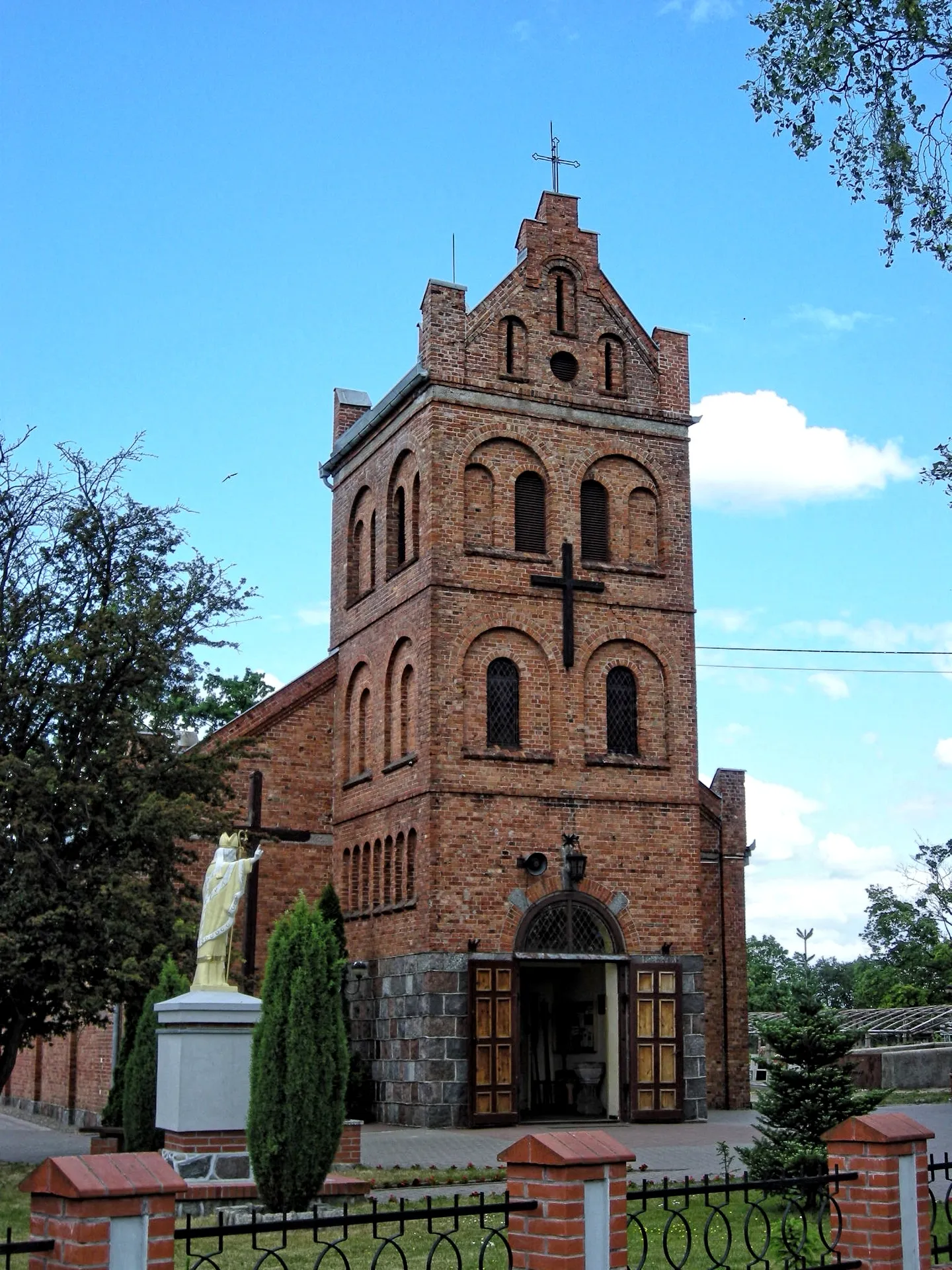 Photo showing: The church in Warlubie, Poland.
