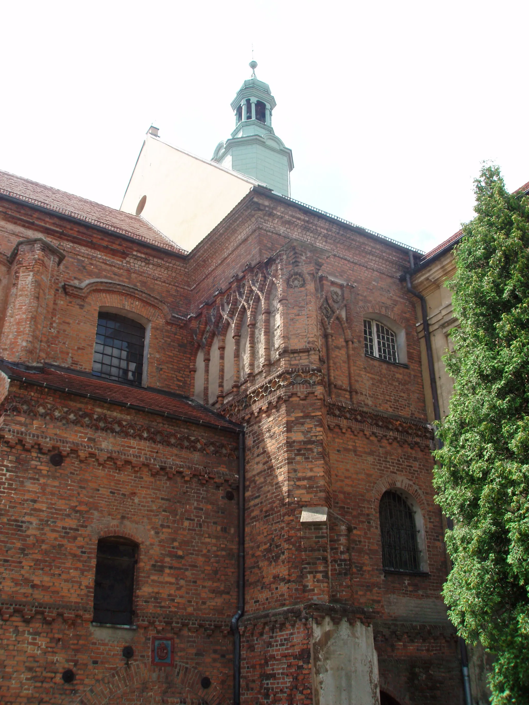 Photo showing: Fragment architektury kolegiaty łaskiej