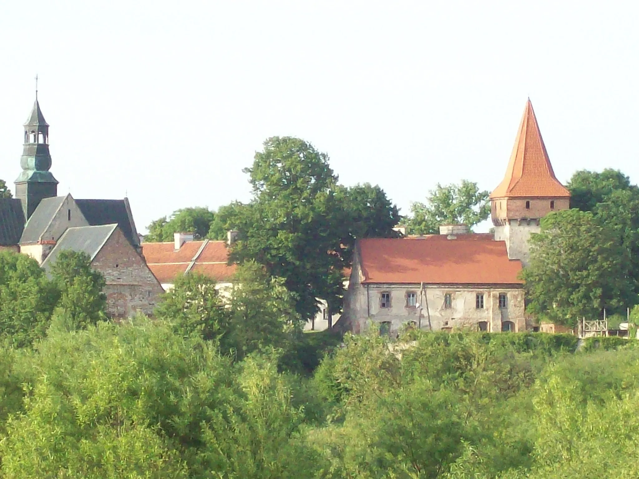 Photo showing: Baszta Opactwa Cysterskiego na Podklasztorzu (w Sulejowie). Widok od wału.