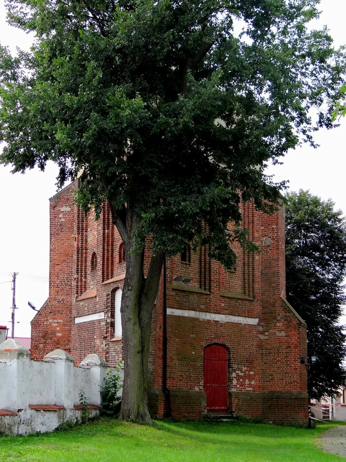 Photo showing: Szadek. Kościół Wniebowzięcia NMP. Dzwonnica