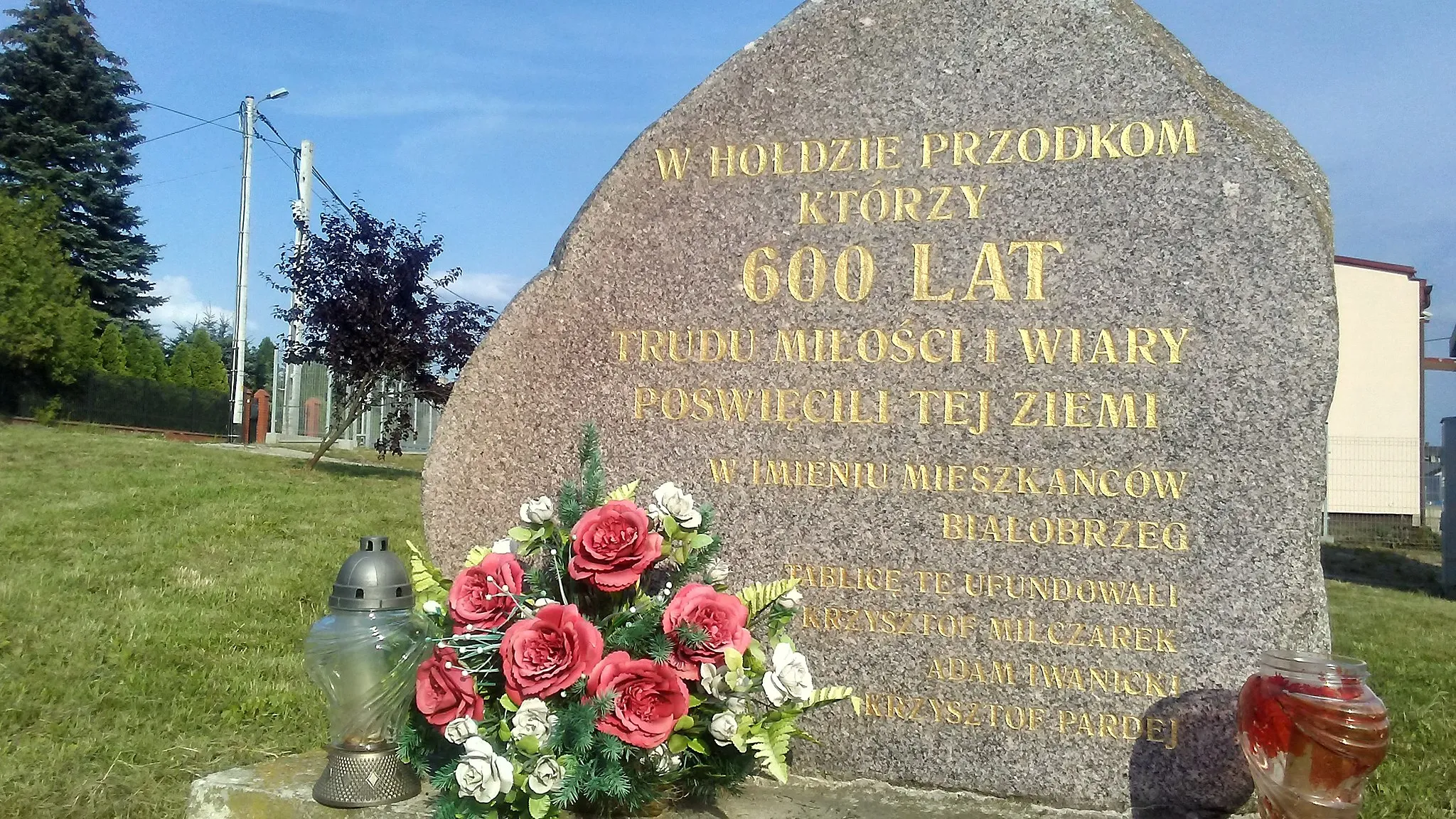 Photo showing: Głaz upamiętniający 600–lecie Białobrzeg (obecnie dzielnica Tomaszowa Mazowieckiego)