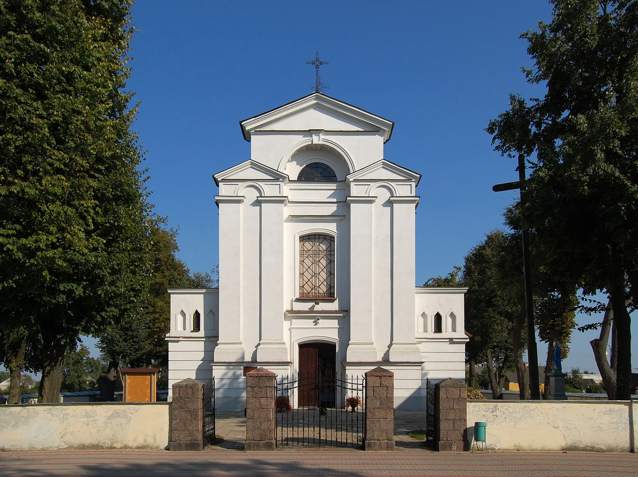 Photo showing: Church in Adamów, Łuków County, Lublin Voivodship, Poland.