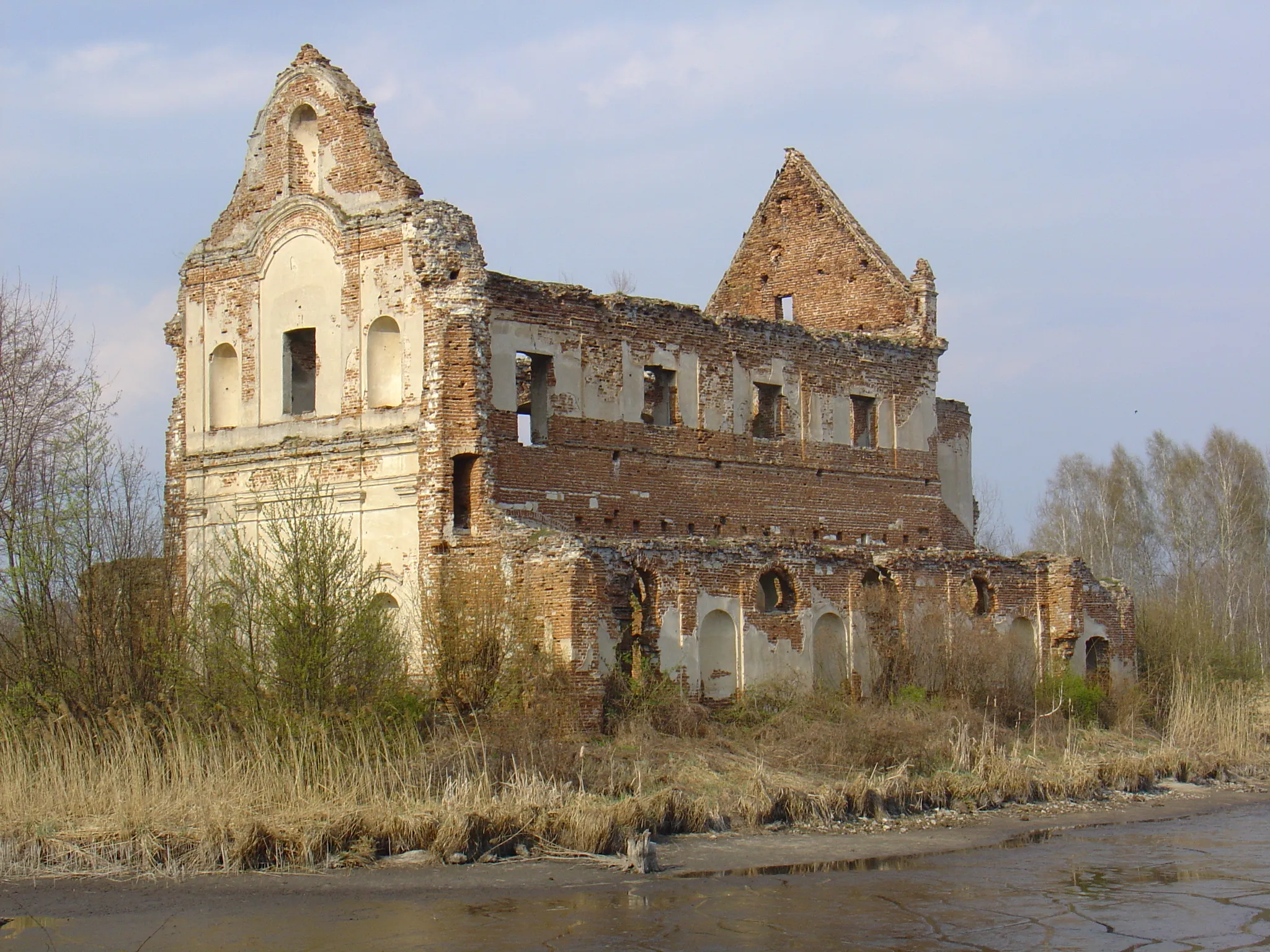 Photo showing: Chodel - kościół jezuitów p.w. Matki Boskiej Loretańskiej, ruina, 1736-50 (zabytek nr A/130 z 15.12.1966)