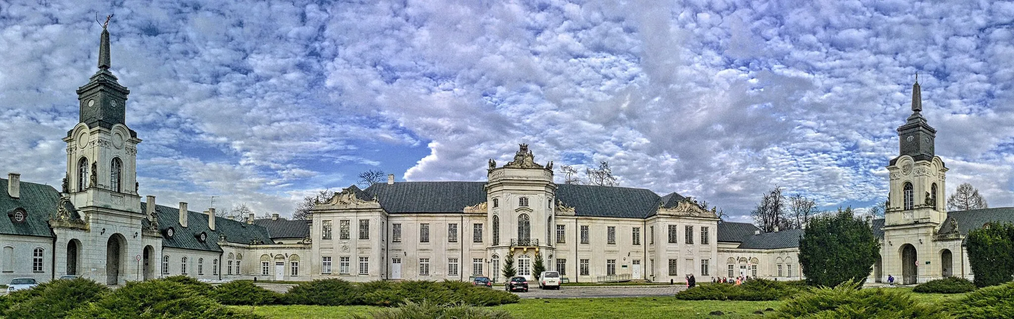 Photo showing: Dziedziniec pałacu Potockich w Radzyniu Podlaskim.
