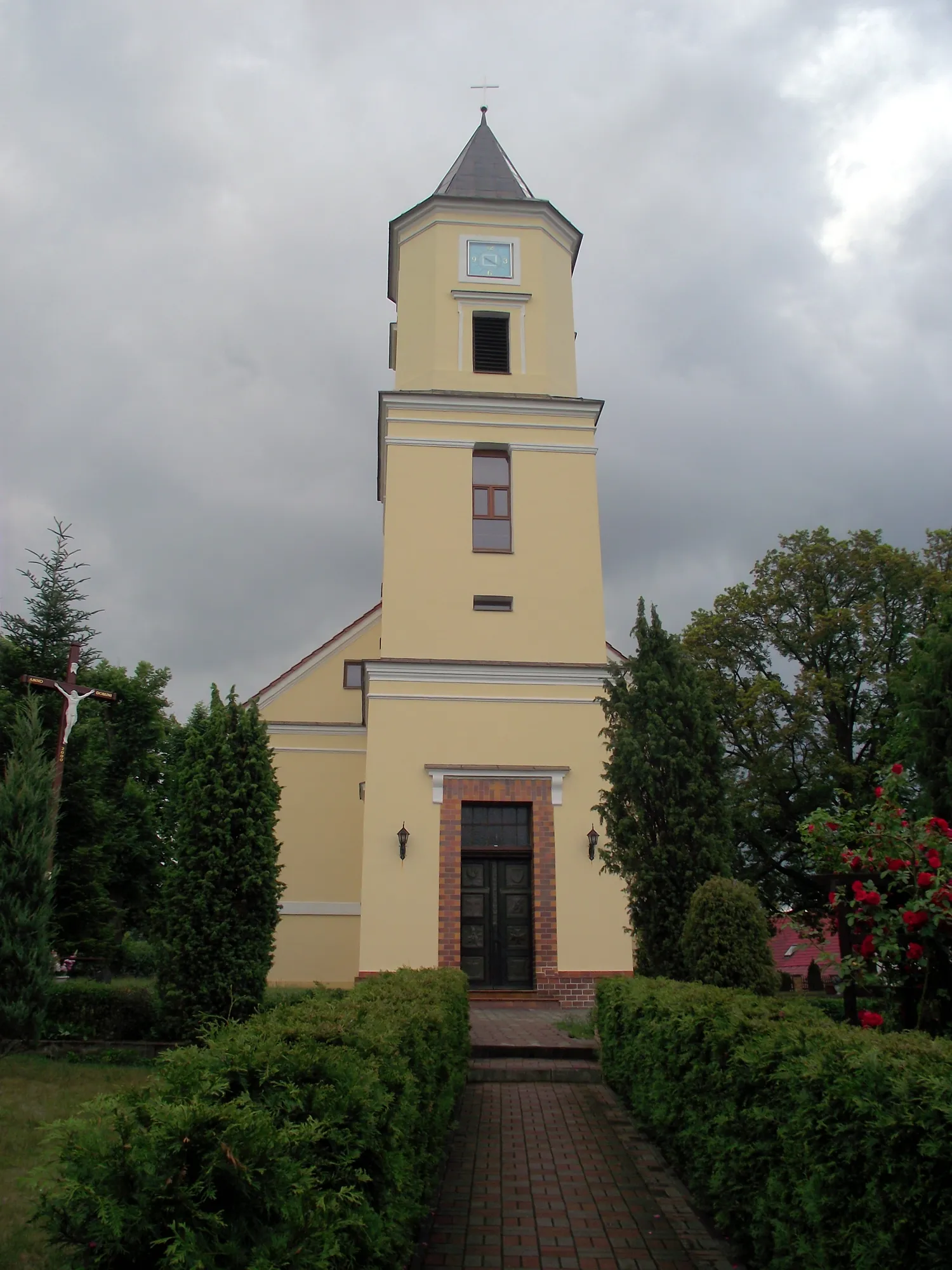 Photo showing: Exaltation of the Holy Cross in Torzym, Poland.