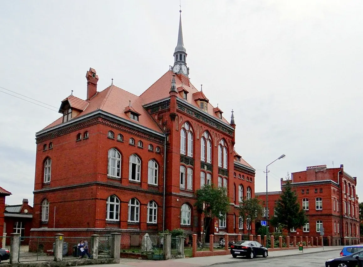 Photo showing: Żary - Dawna szkoła włókiennicza (ok. 1900 r.)