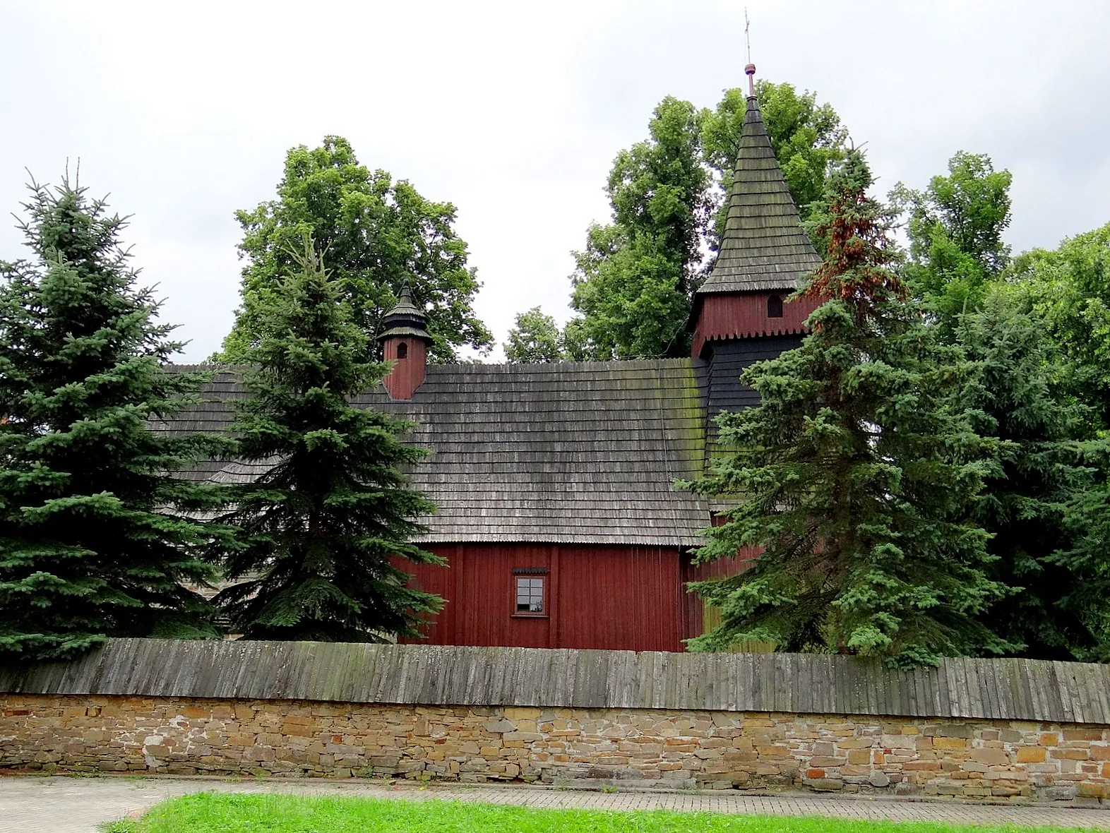 Photo showing: Białka Tatrzańska. Stary kościół św. Szymona i Judy Tadeusza