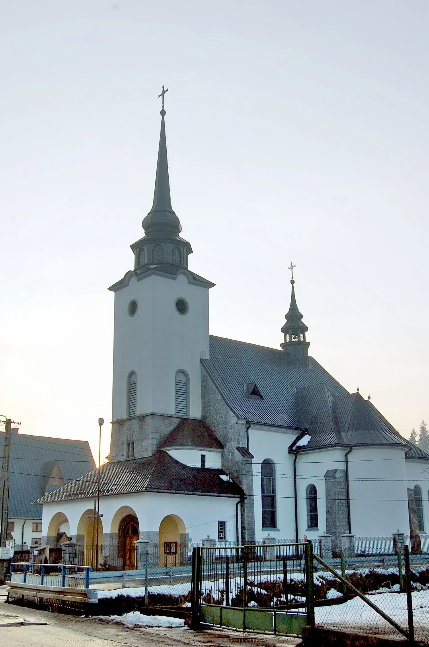 Photo showing: Biały Dunajec - kościół parafialny p.w. Matki Bożej Królowej Aniołów