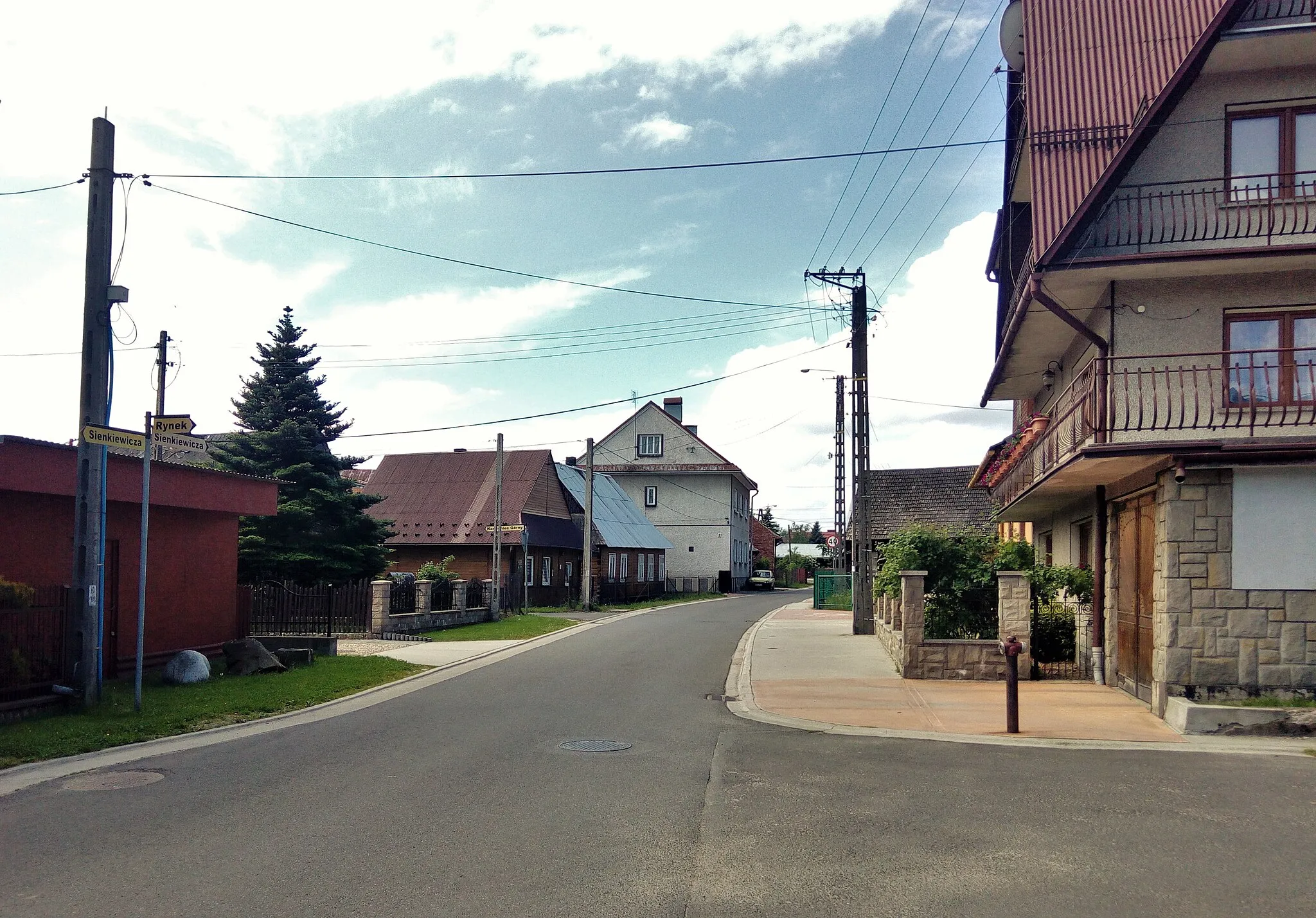 Photo showing: Sienkiewicza Street in Czarny Dunajec, Lesser Poland.