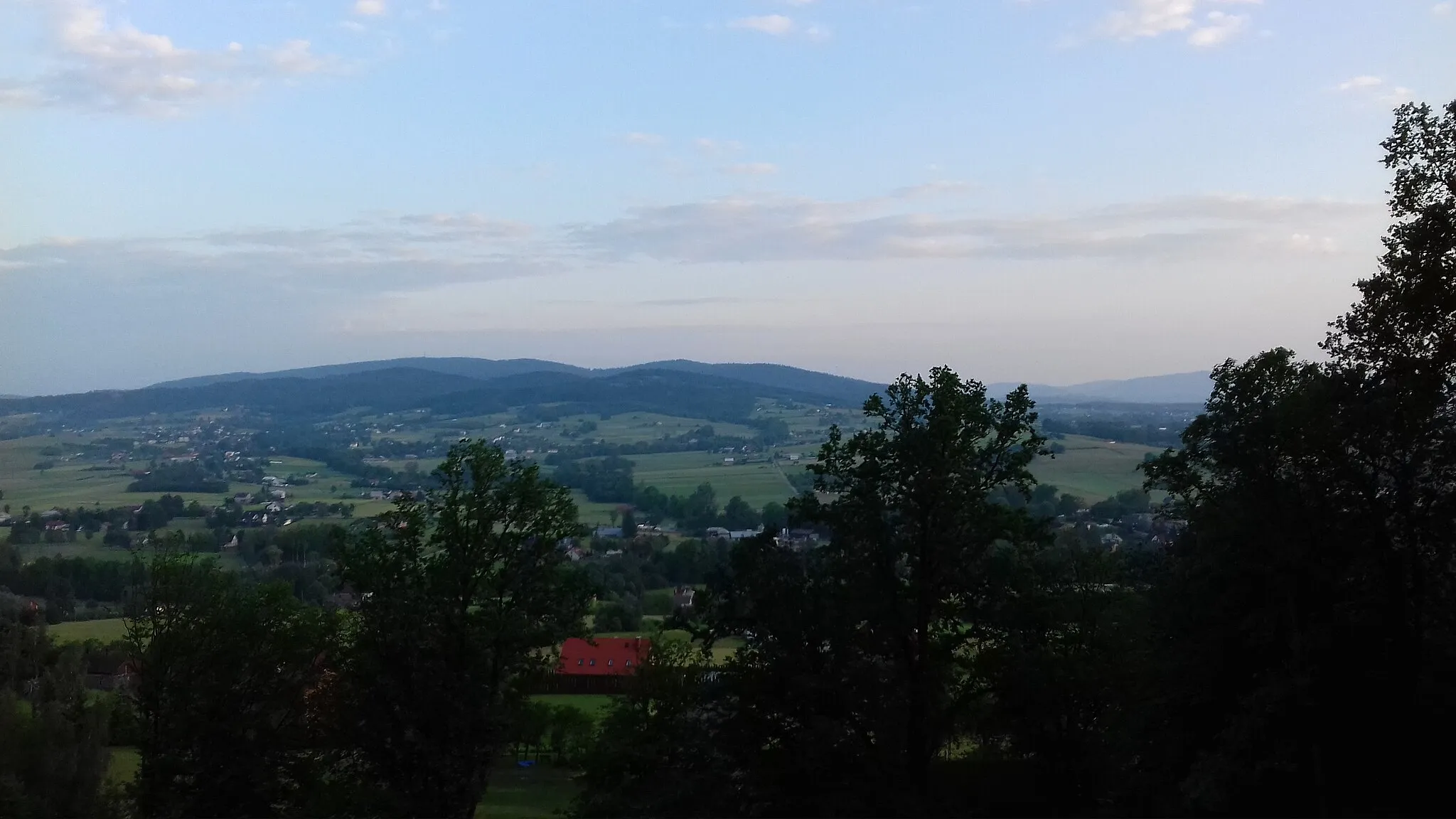 Photo showing: Widok z Gontyny (z cmentarza wojennego) w Łużnej (małopolska)