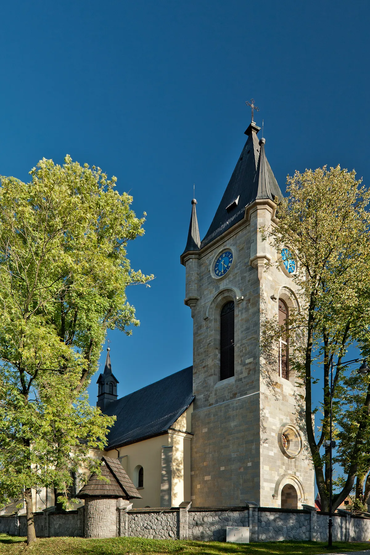 Photo showing: Kościół parafialny p.w. św. Andrzeja Ap., Szaflary - widok ogólny