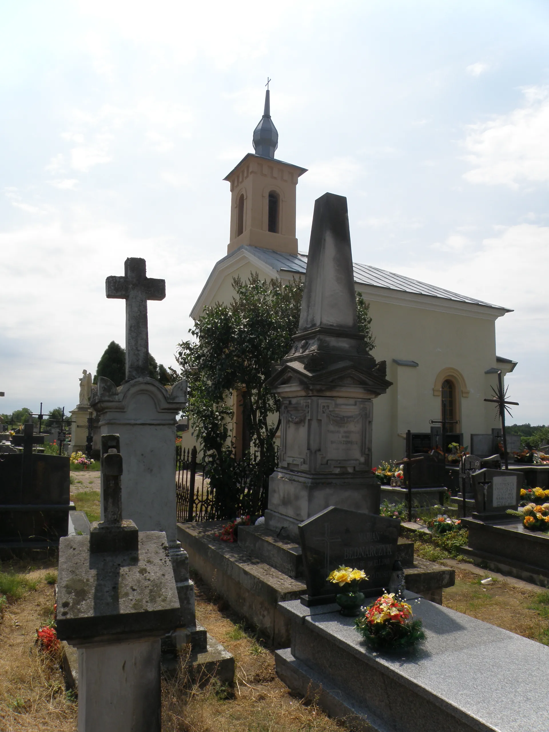 Photo showing: Catholic cemetery in Skaryszew