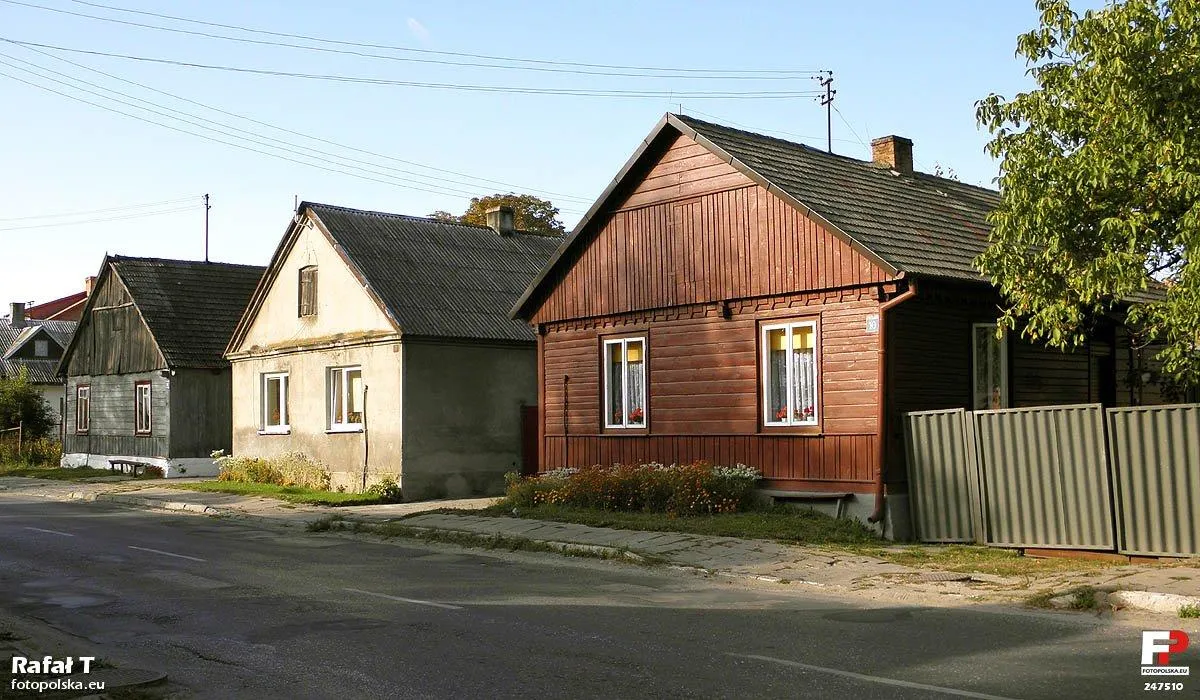 Photo showing: Zabudowa ul.Kościuszki, budynki 10,12 i 14.