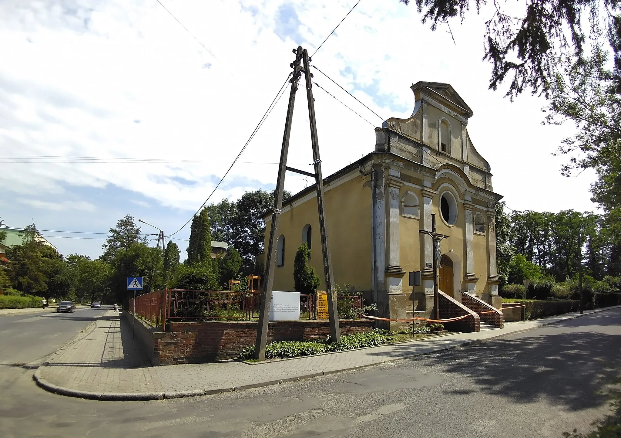 Photo showing: Chapel of Saint Cross (former cemetery chapel built in 1784) in the town of Kietrz/Katscher, Upper Silesia, Poland