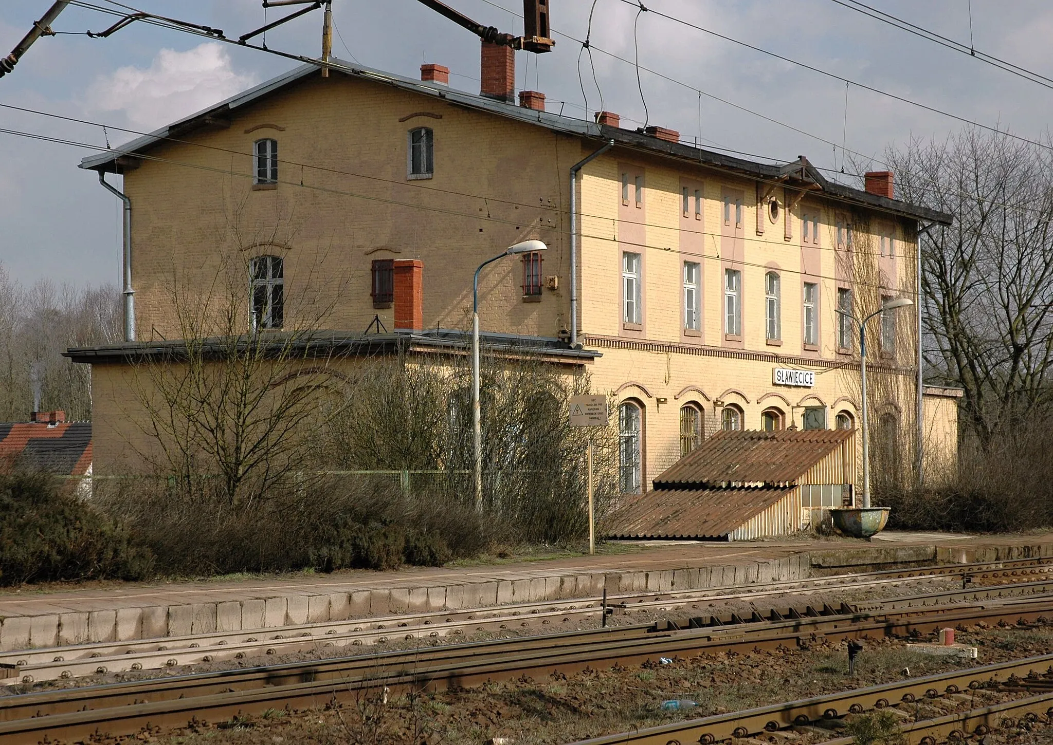 Photo showing: Sławięcice railway station, Poland