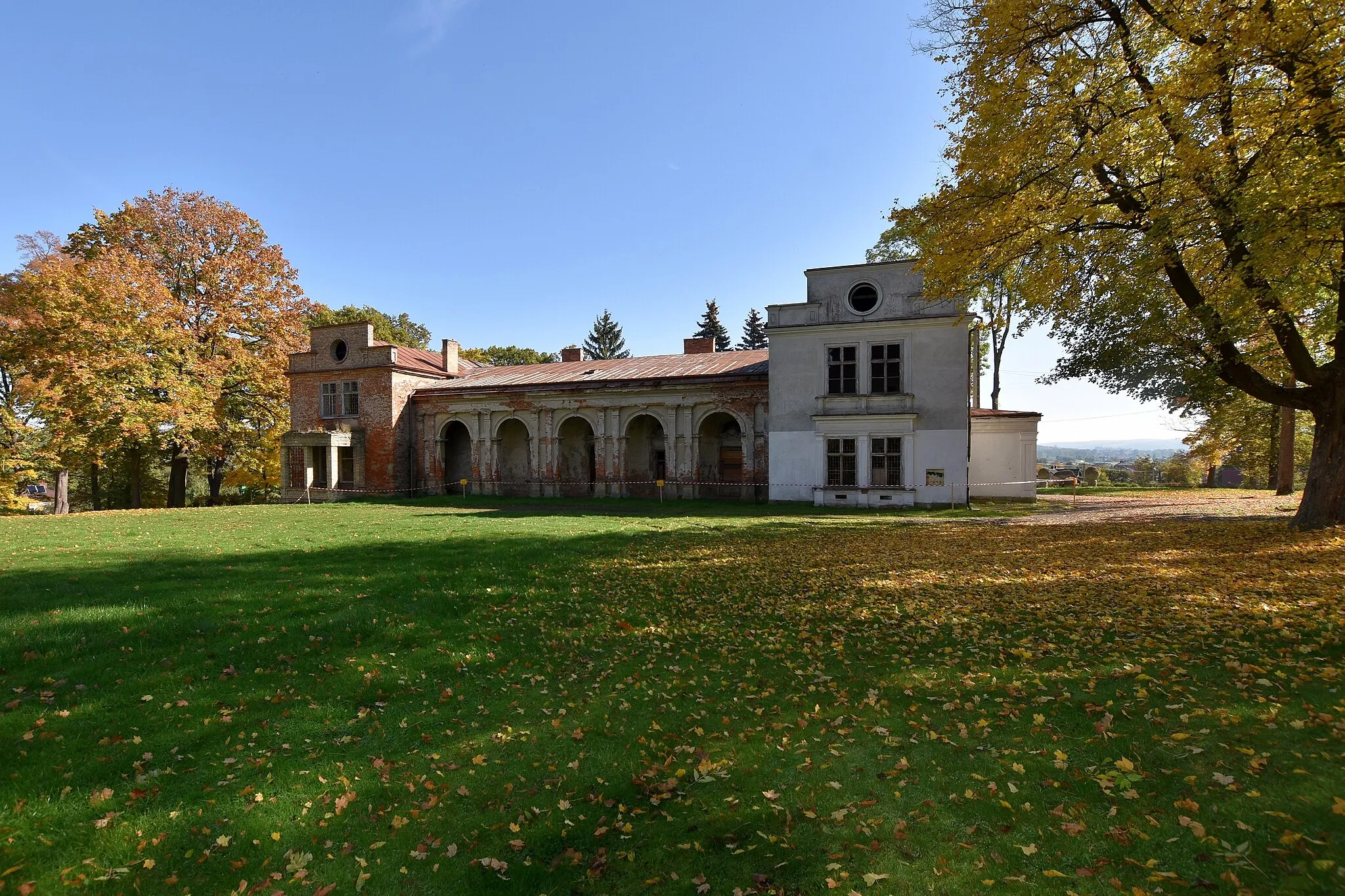 Photo showing: Brzyska, pałac