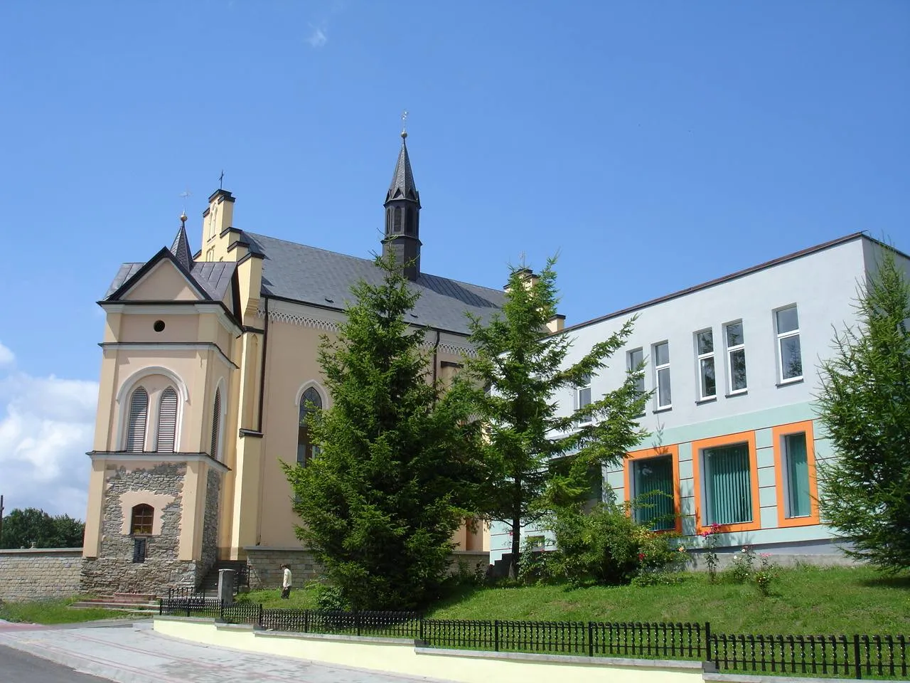 Photo showing: Bukowsko, latin church, and state office