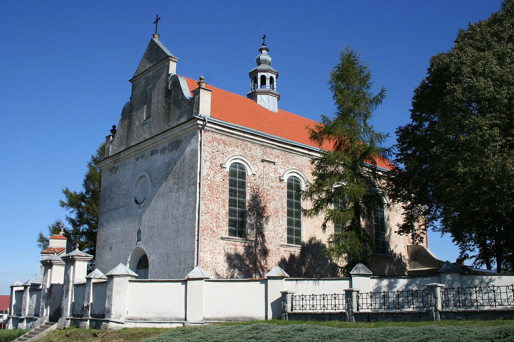 Photo showing: Krasne - zespół kościoła parafialnego pw. Wniebowzięcia NMP: Kościół parafialny pw. Wniebowzięcia NMP (zabytek nr A-1059 z 19.03.1980)