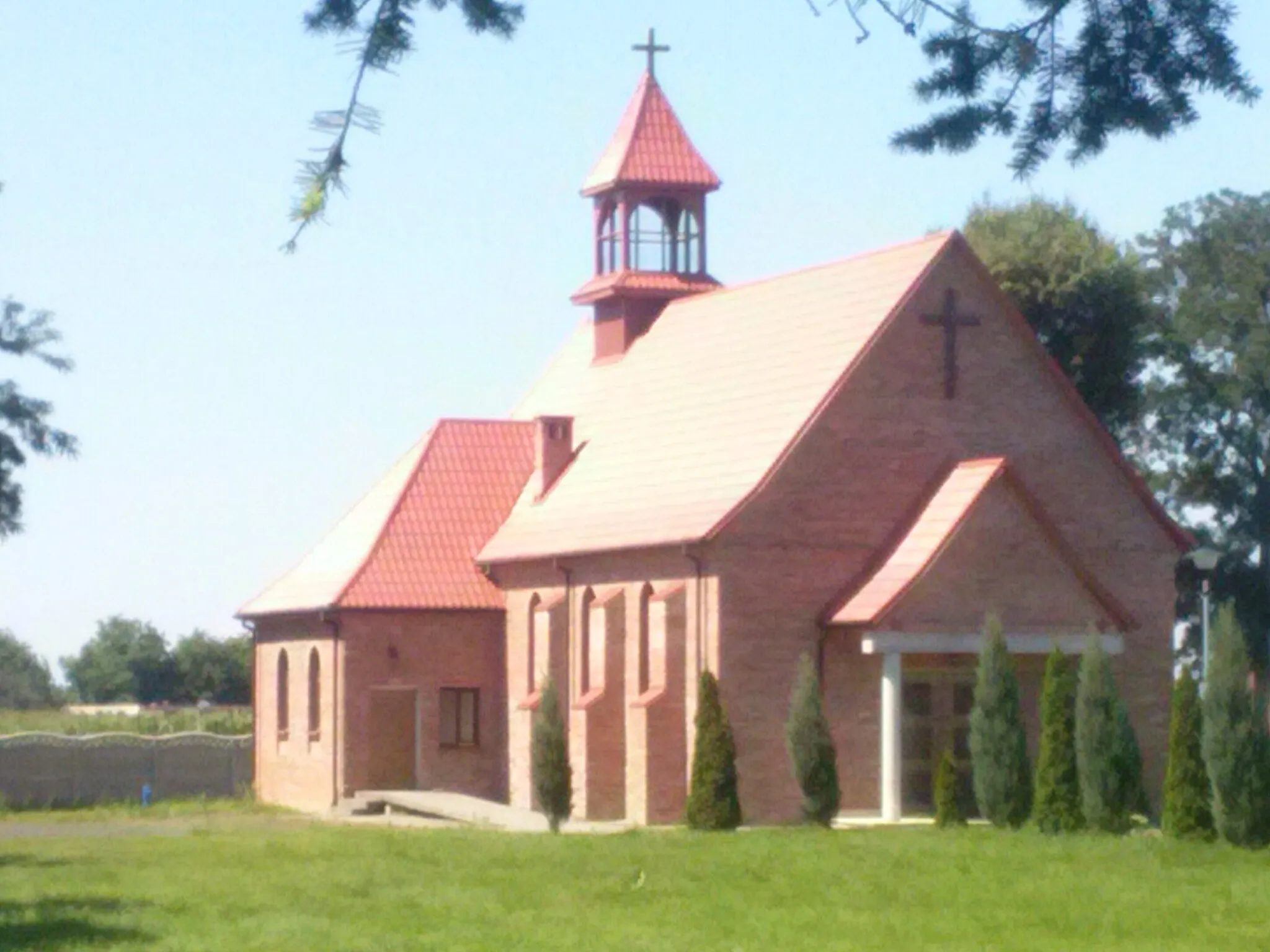 Photo showing: kaplica cmentarna w Wiązownicy (widok od strony południowej)