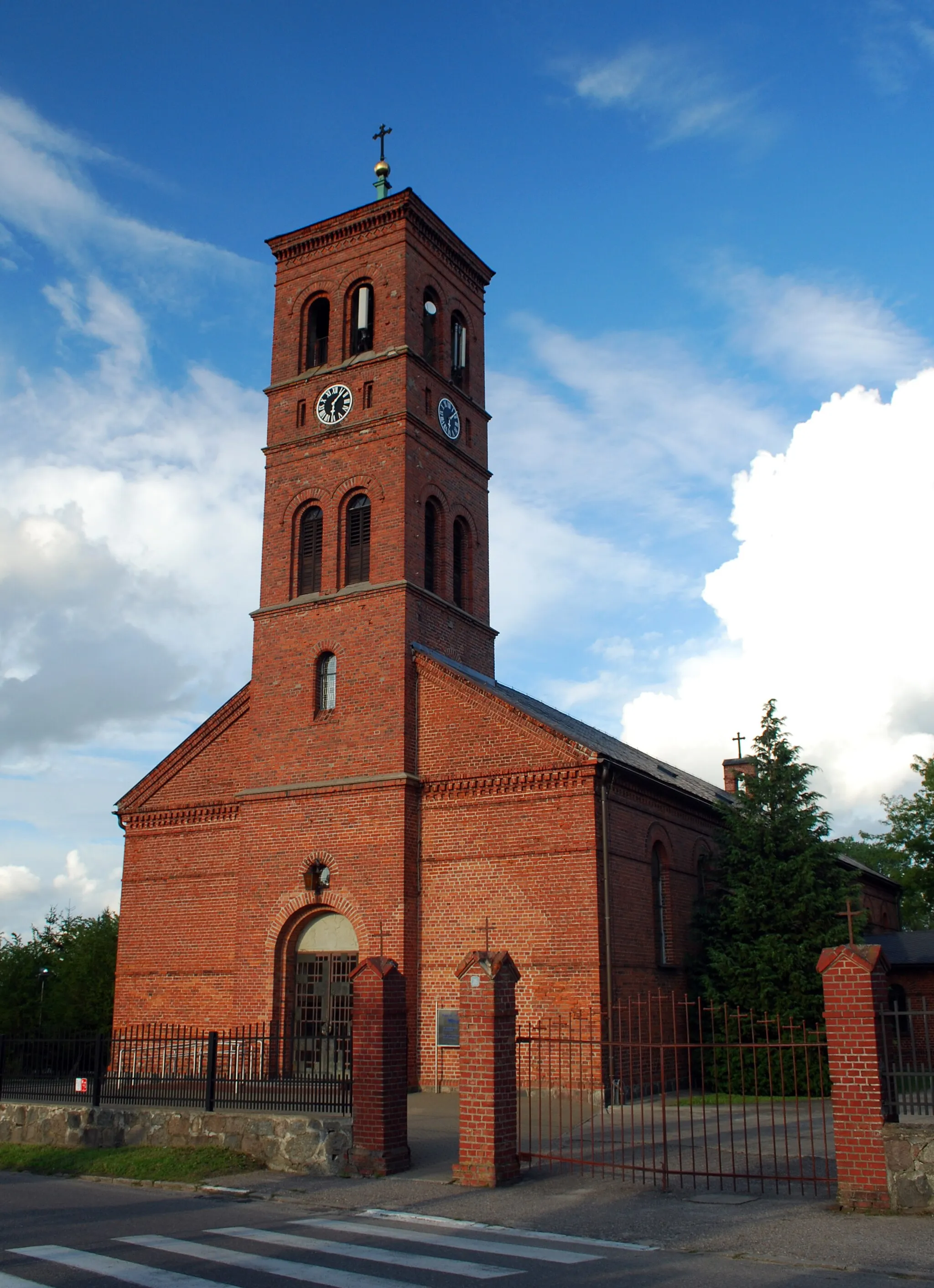 Photo showing: Parish Church in Chmielno, Poland.
