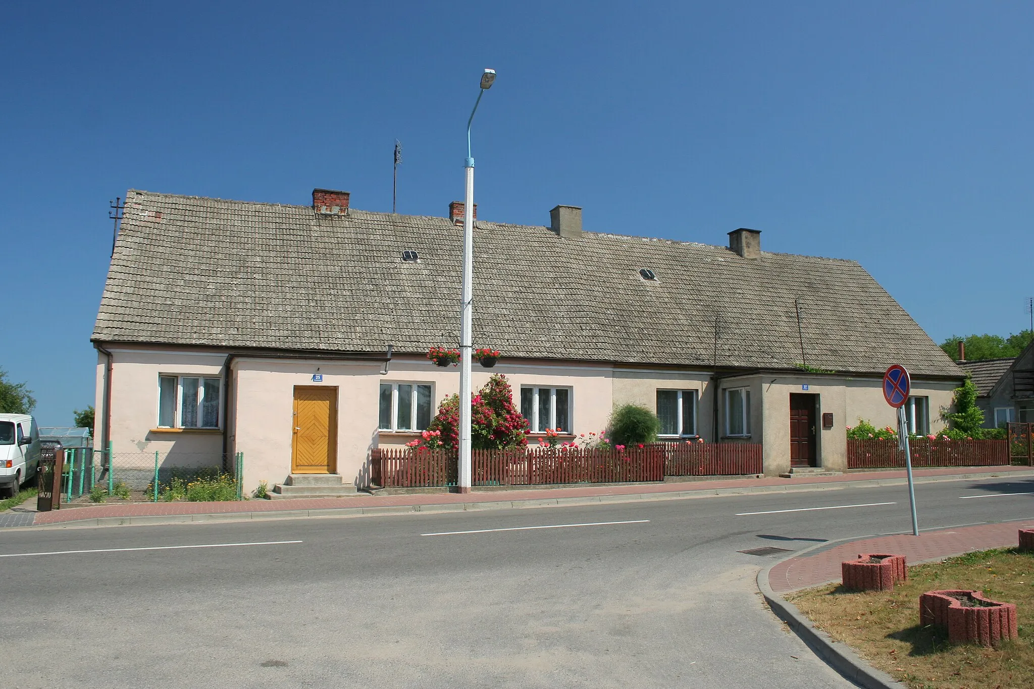 Photo showing: House in Gniewino.
