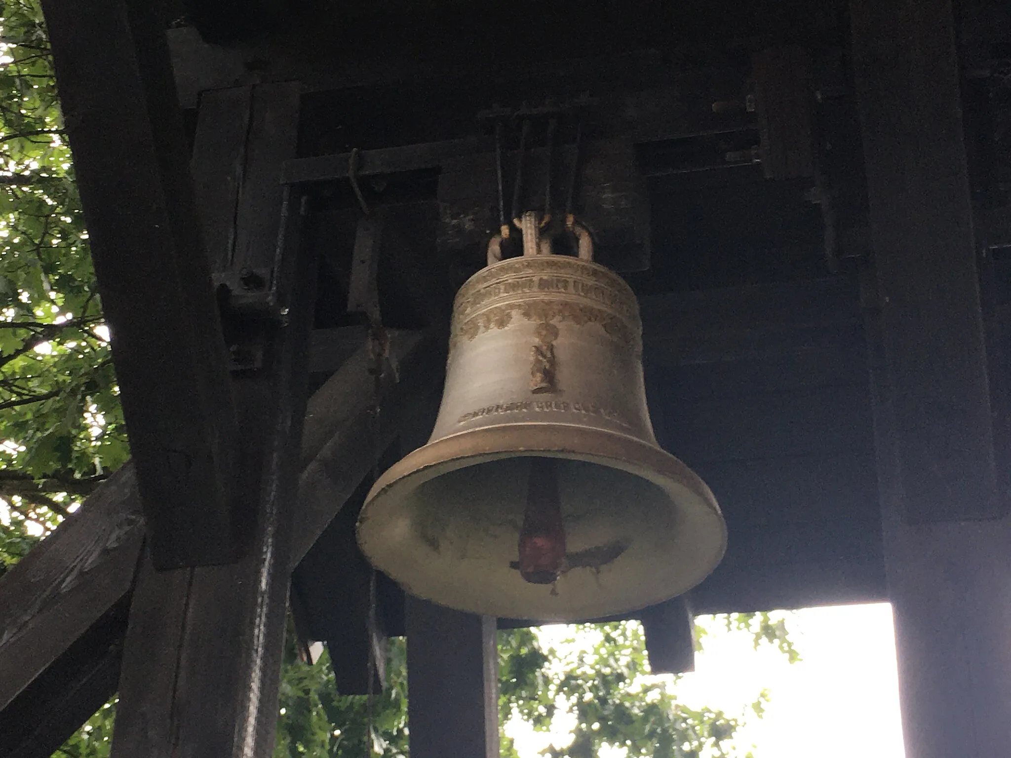 Photo showing: Zabytkowy dzwon w Przechlewie, mały