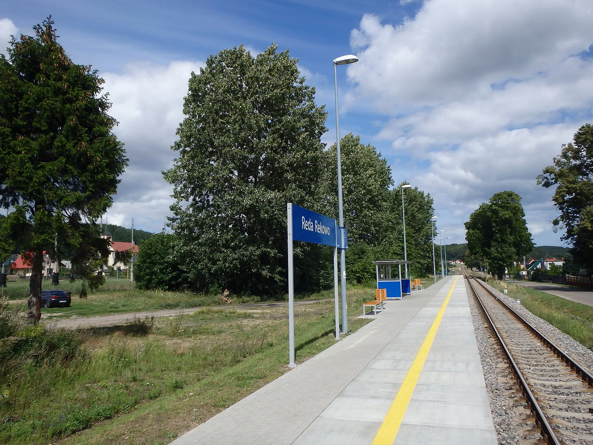 Photo showing: przystanek Reda Rekowo, peron - widok na szlak w kierunku Mrzezina