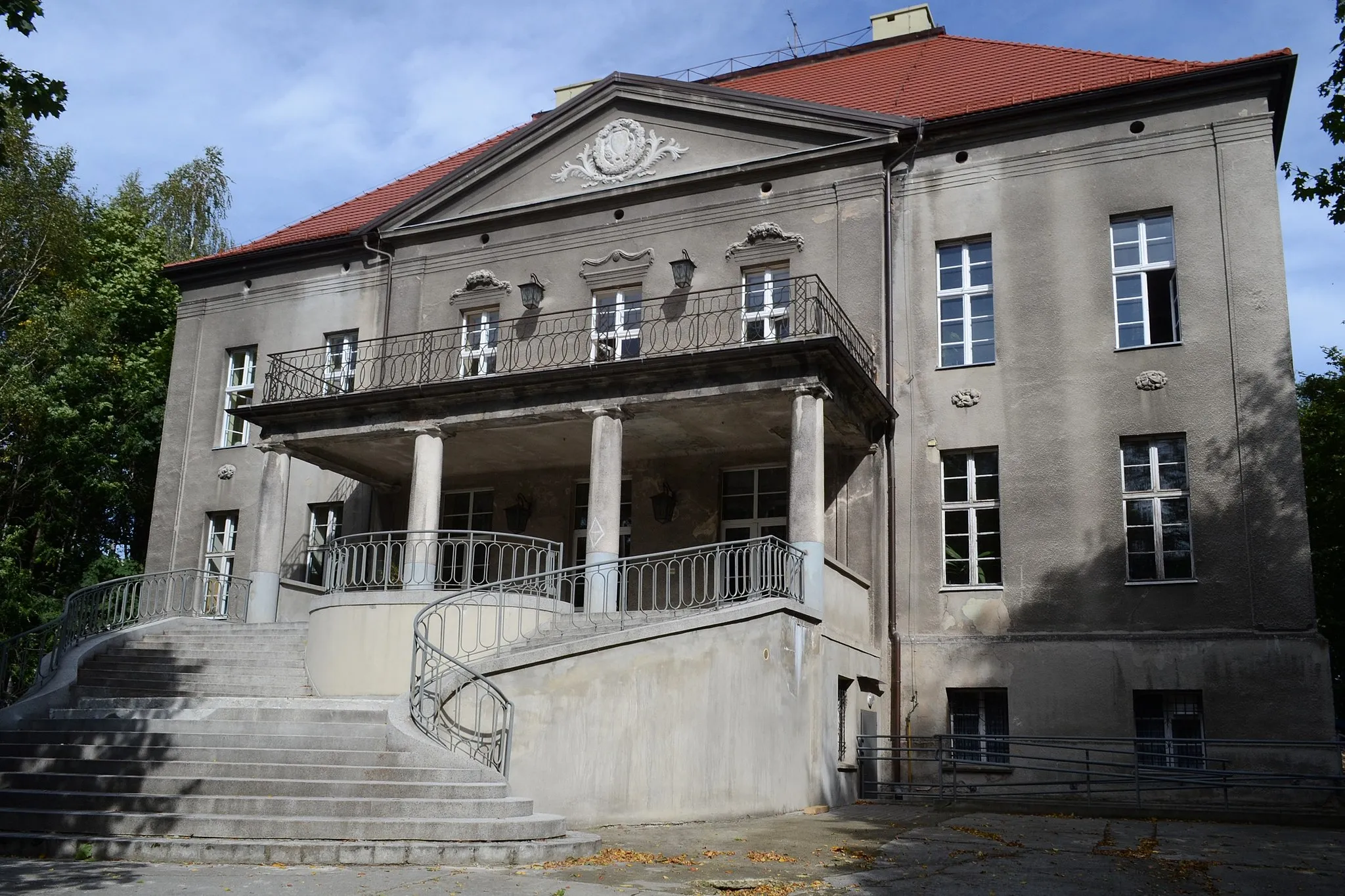 Photo showing: Pałac z XIX w. - Gorzyce, ul. Zamkowa