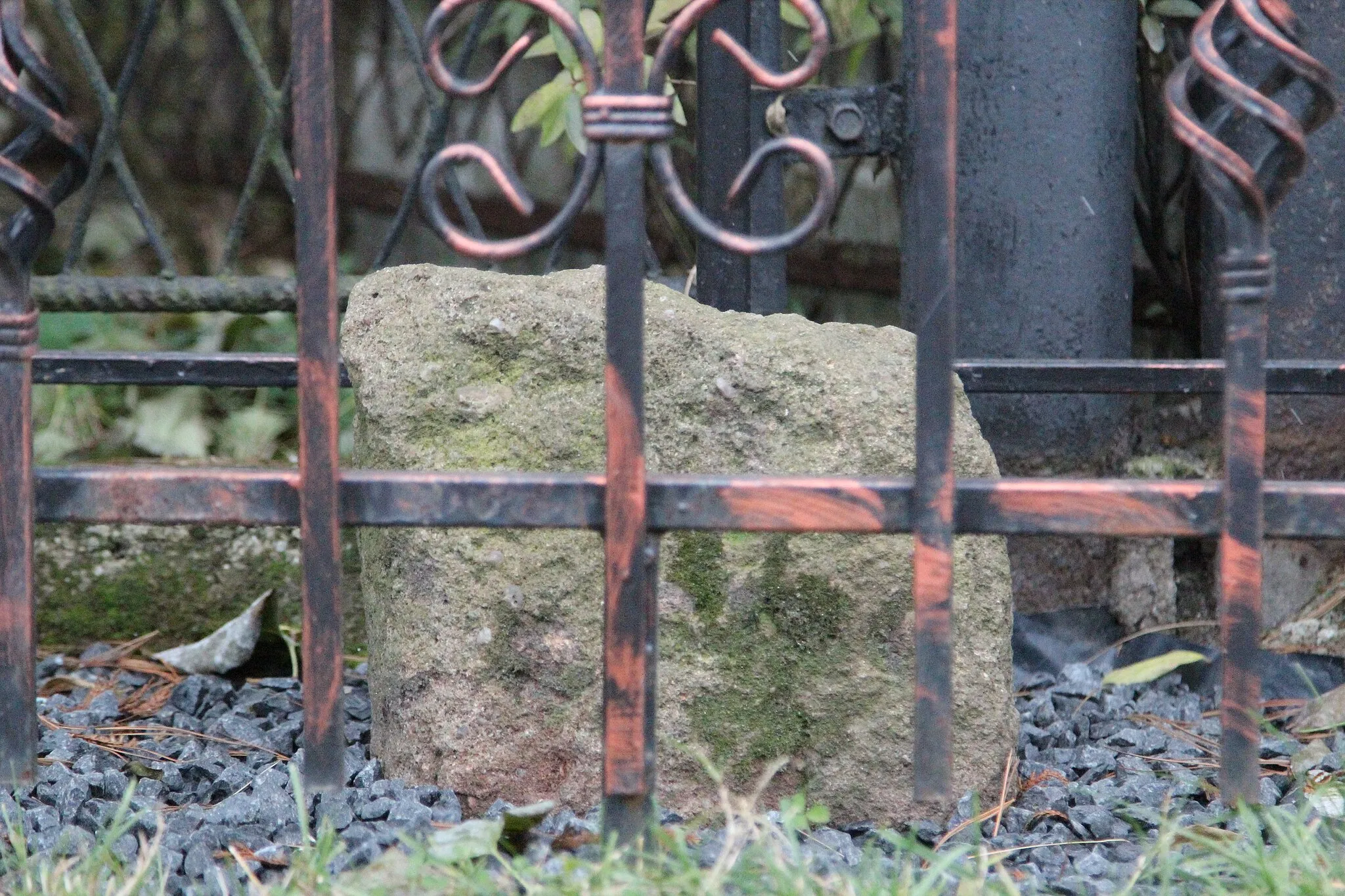 Photo showing: Stone cross in Syrynia.