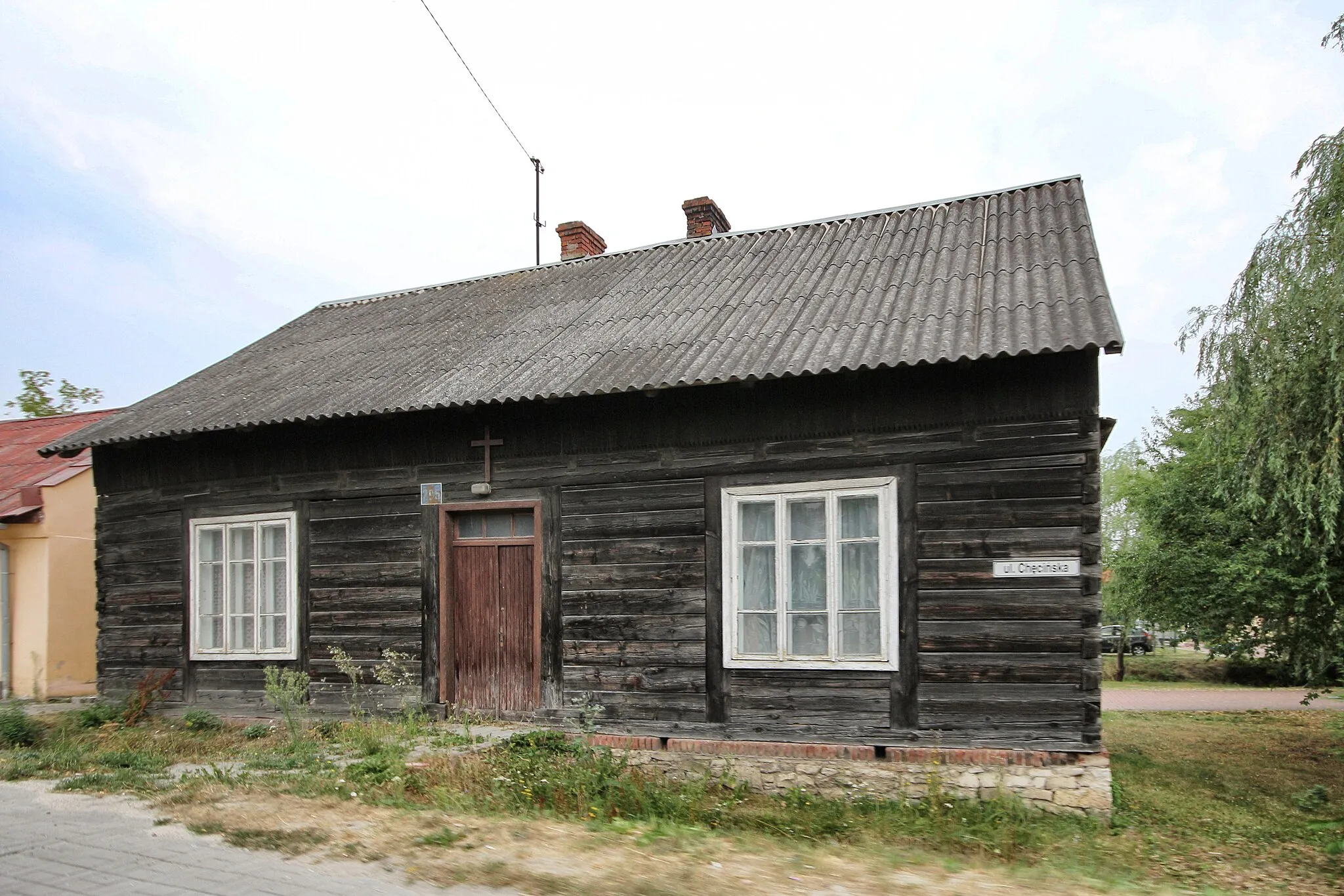 Photo showing: Building in Brzeziny.