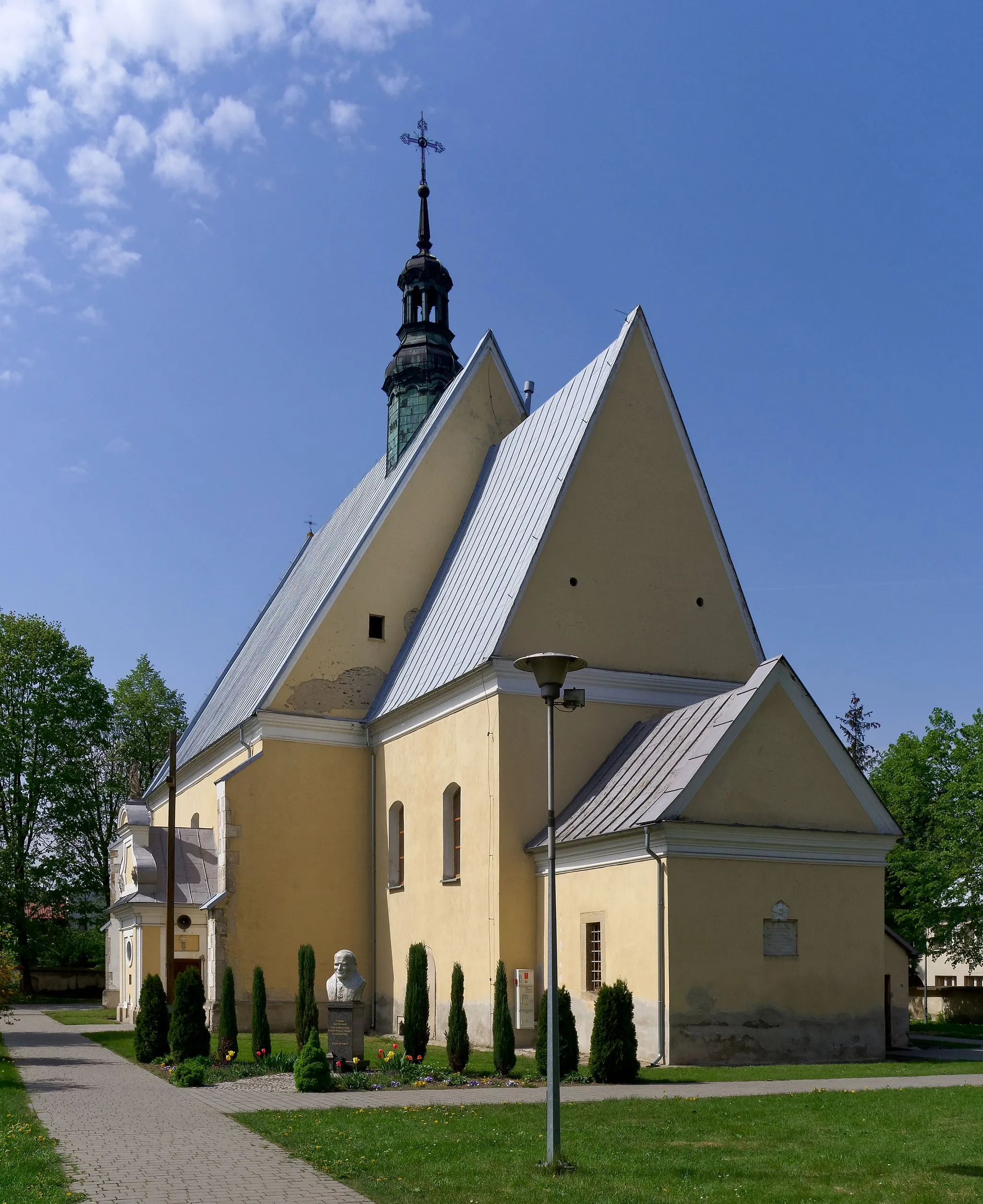 Photo showing: Church of the Assumption in Ćmielów