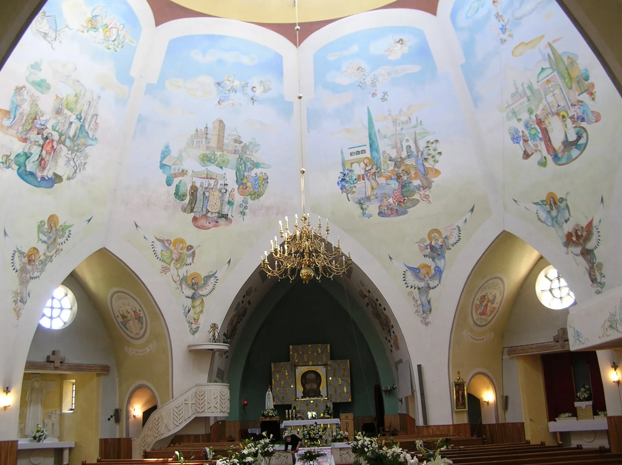 Photo showing: Interior of the church in Zagnańsk