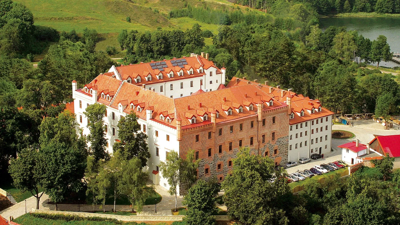 Photo showing: Zamek w Rynie z lotu ptaka