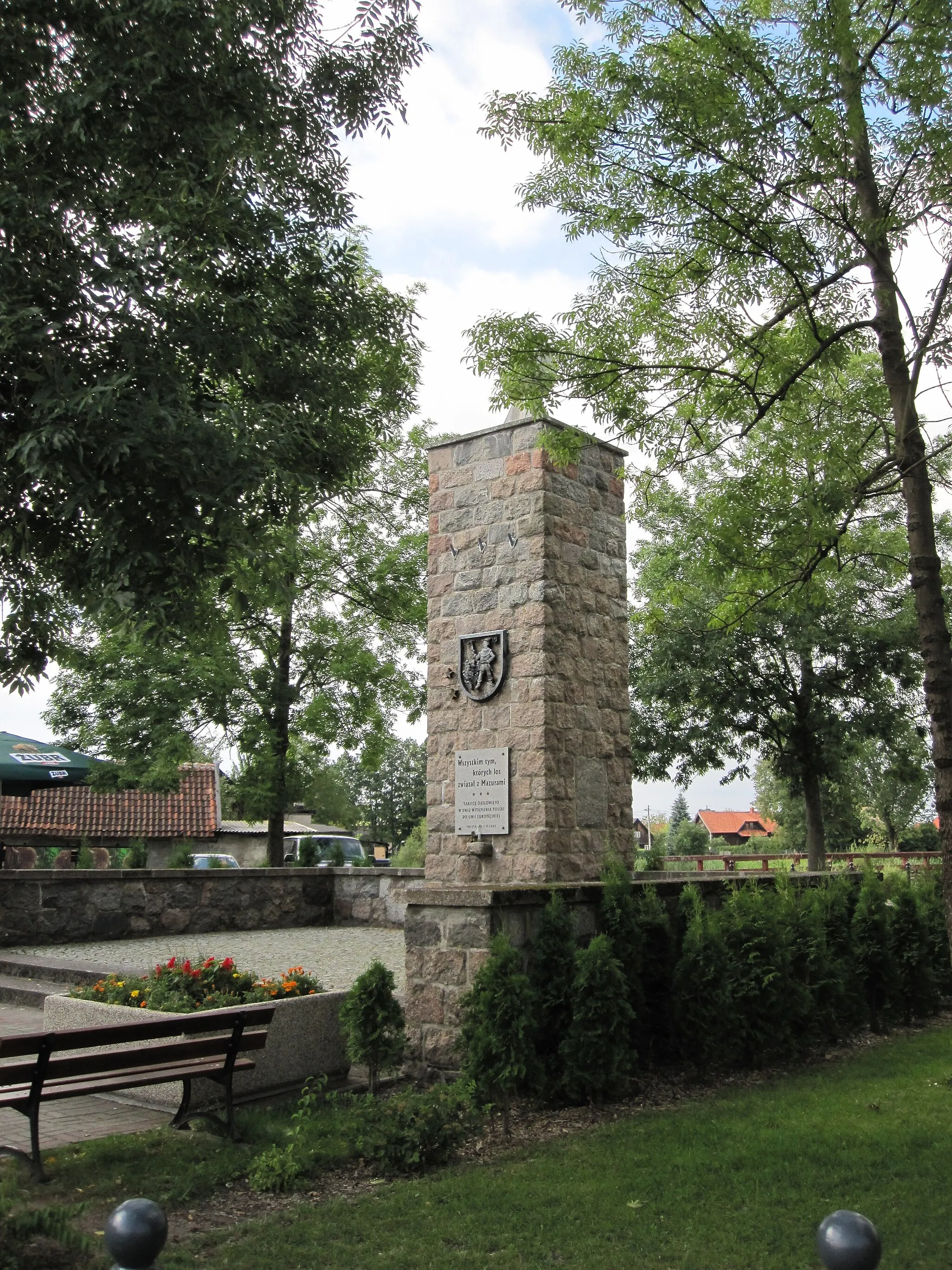 Photo showing: Świętajno - monument, plaque was unveiled on the day of Polish accession to the European Union