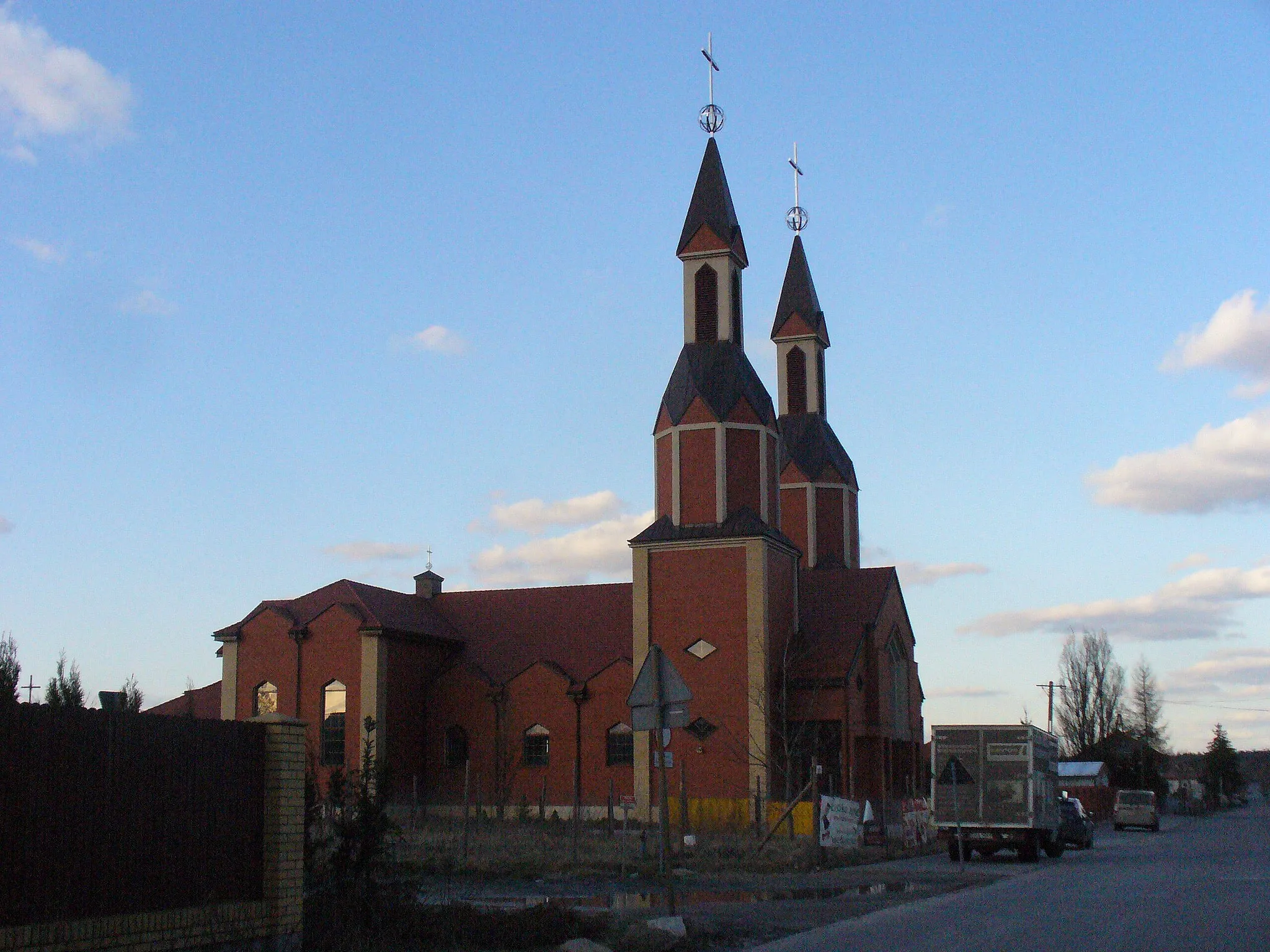 Photo showing: Parafia przy ulicy Ogrodowej w Józefosławie