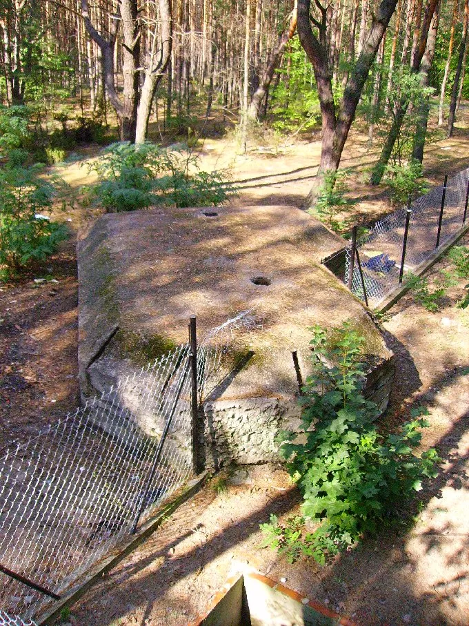 Photo showing: World War I bunker in Józefów, Otwock County, Poland.