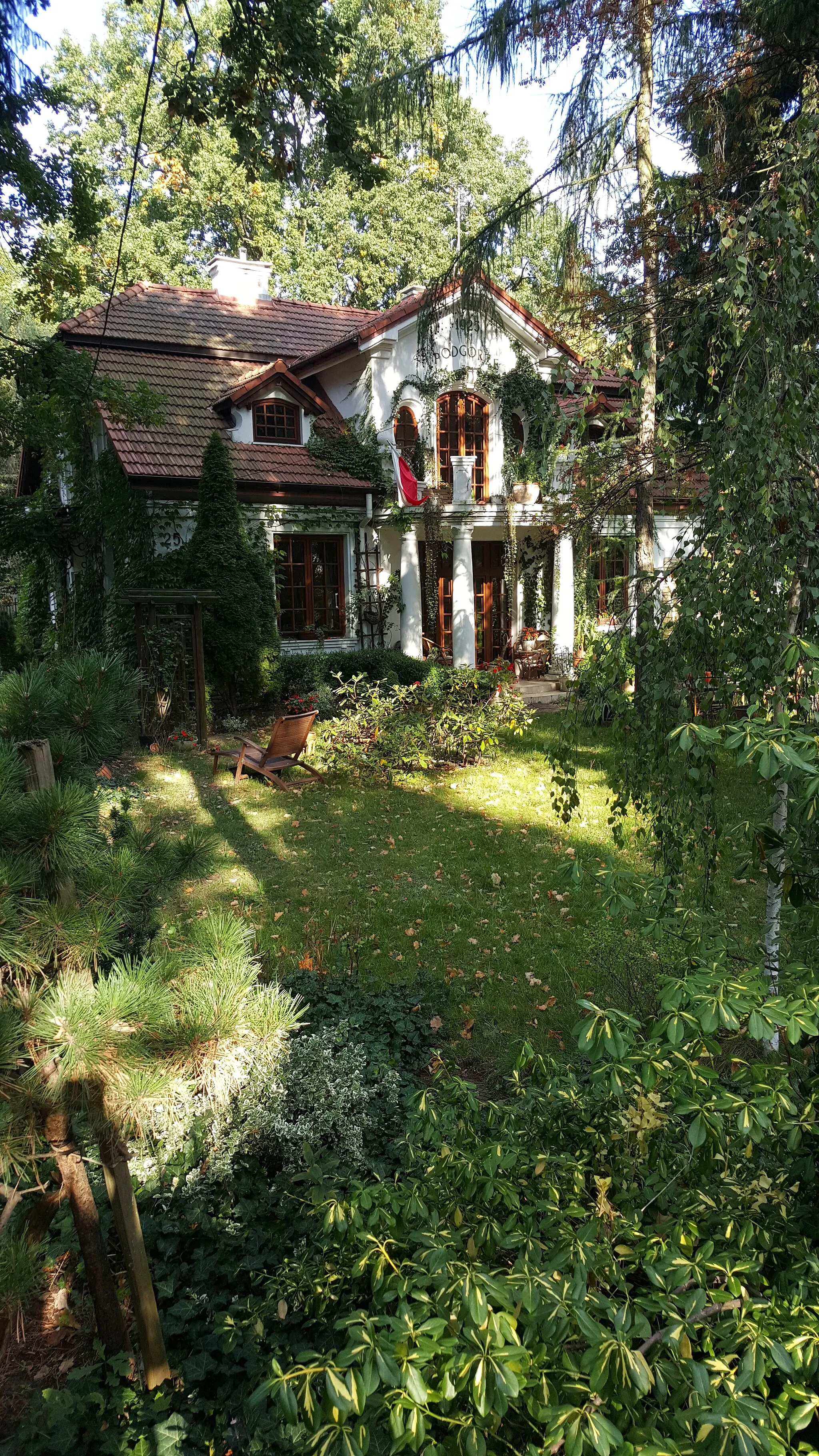 Photo showing: House in Milanówek
