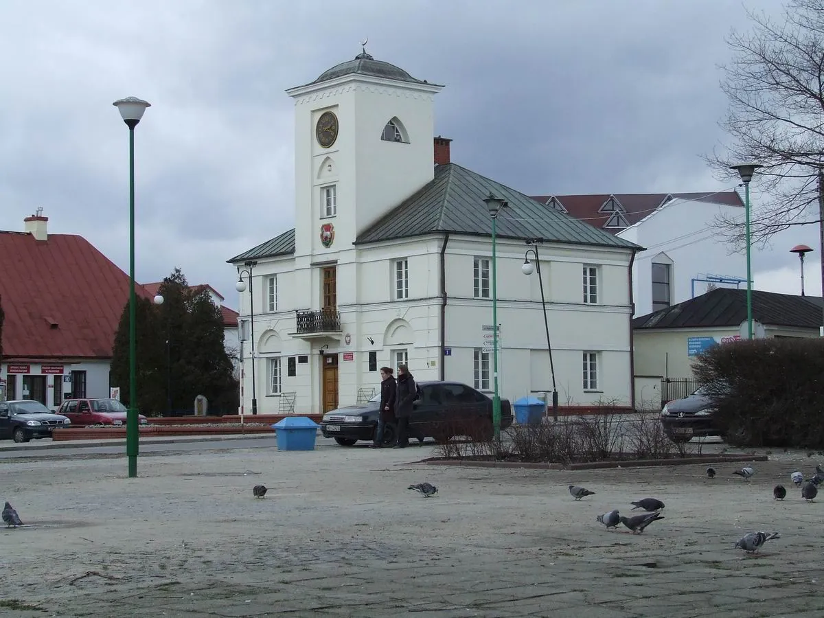 Photo showing: Piaseczno. Ratusz przy rynku