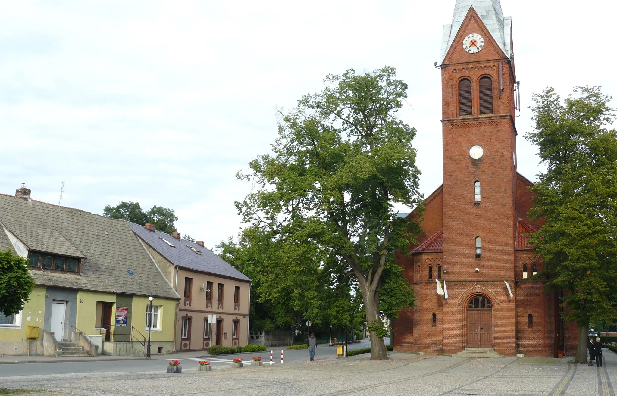 Photo showing: Market Square in Budzyn, PL.