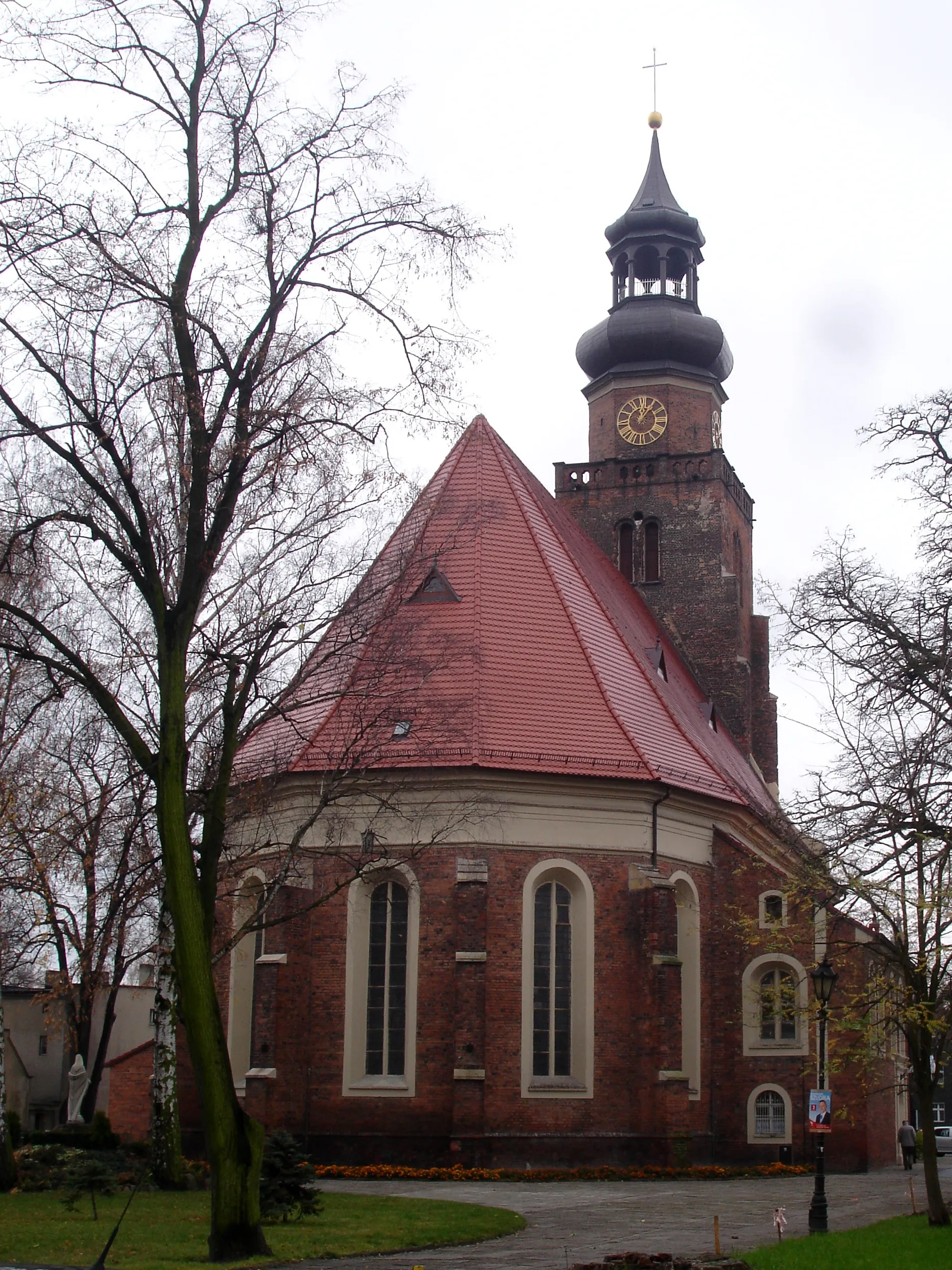 Photo showing: Kościół pw. św. Jana w lesznie - strona wschodnia