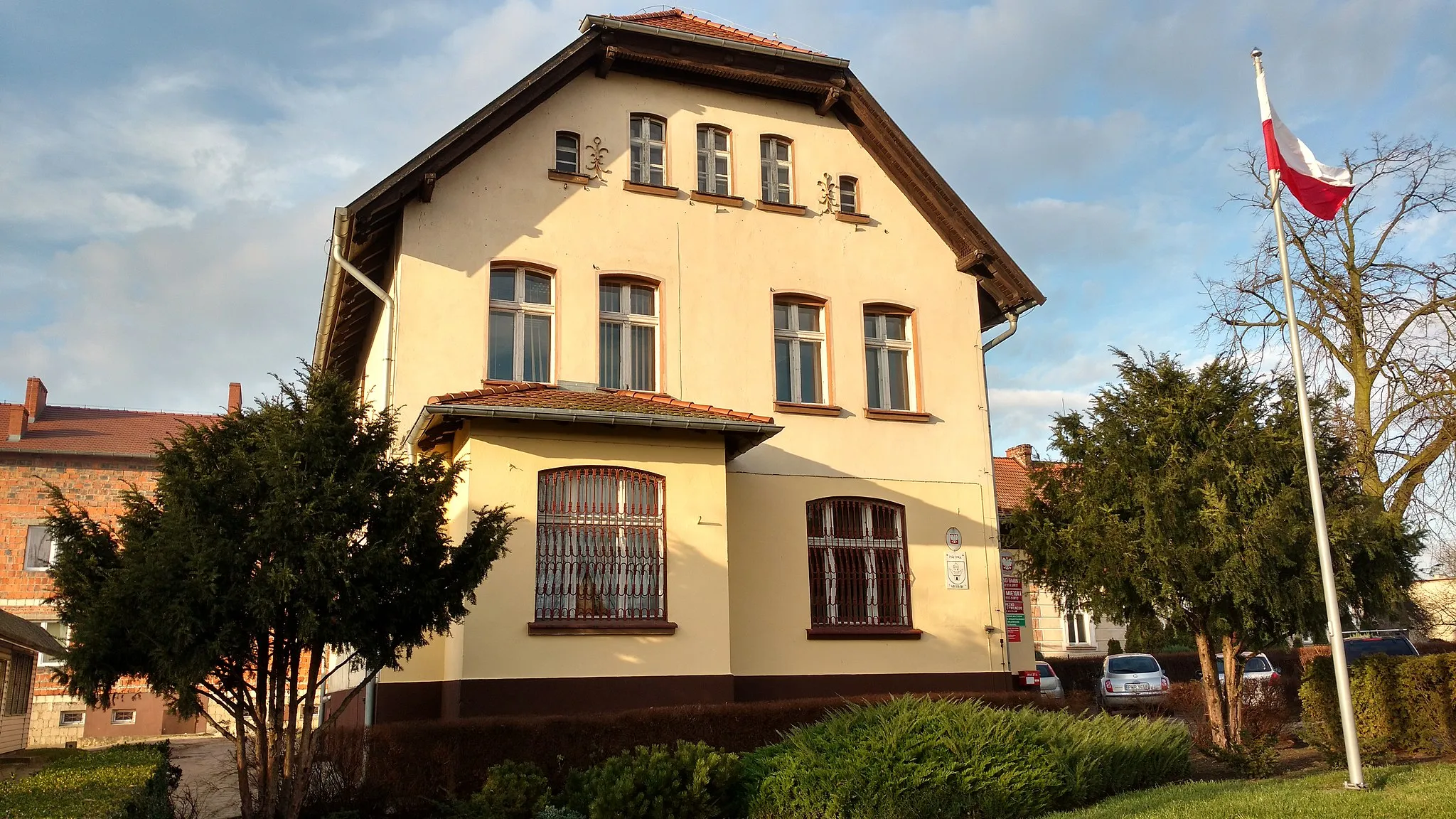 Photo showing: Seat of the commune office in Miłosław