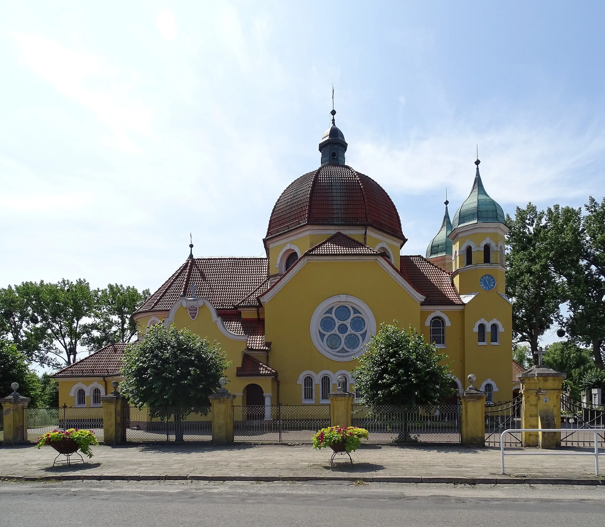 Photo showing: Nekla, Greater Poland. Church of Saint Andrew the Apostle, completed in 1901.