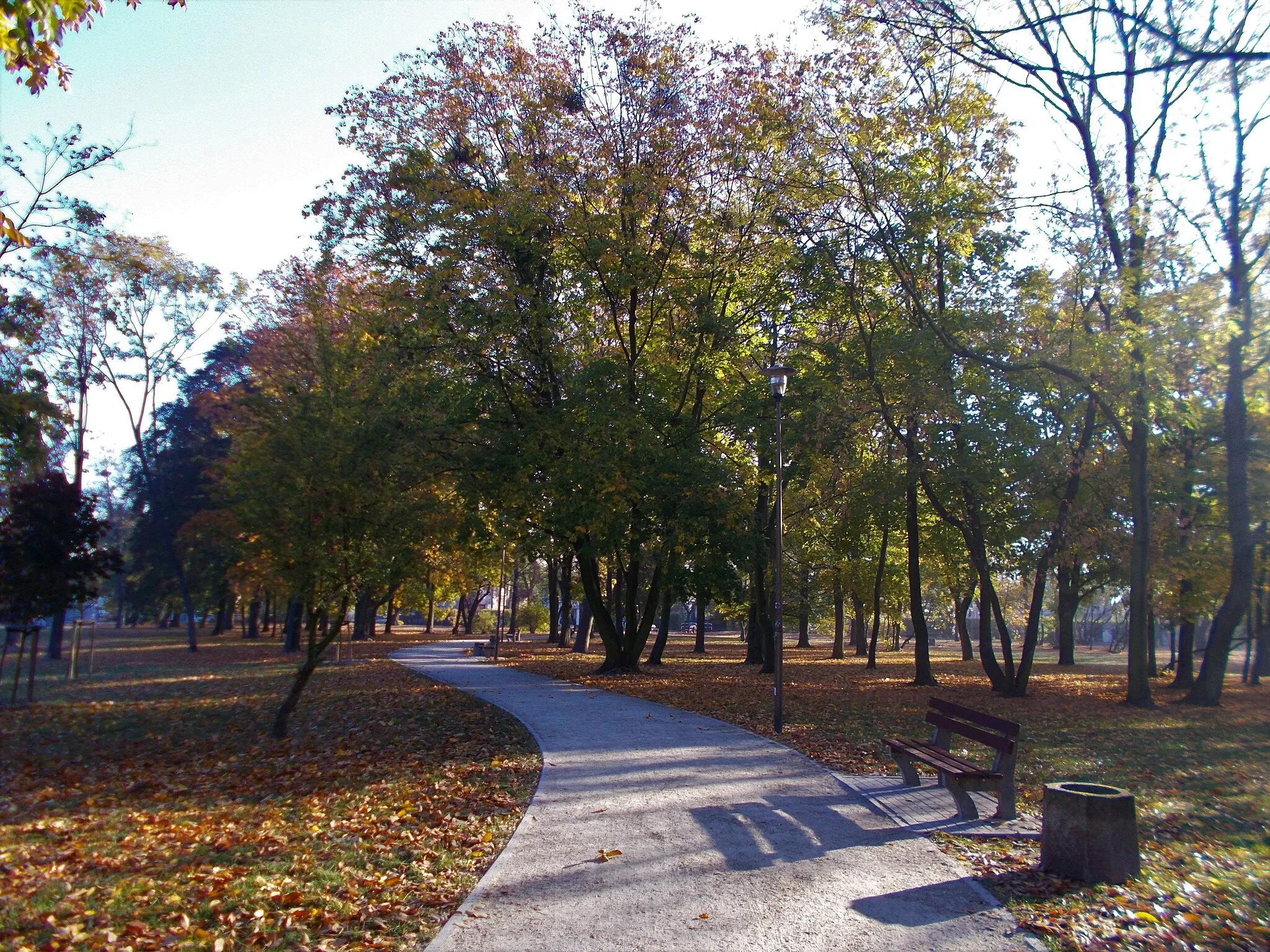 Photo showing: Ostrów Wielkopolski, Park Miejski