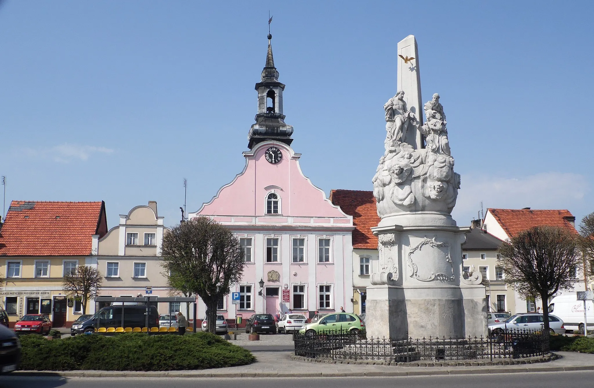 Photo showing: 1752 Hall of Holy Trinity - Rococo monument erected in 1761 to commemorate the plague epidemic of 1709 Rydzyna, Market / area. Leszno / province. Greater Poland / Poland