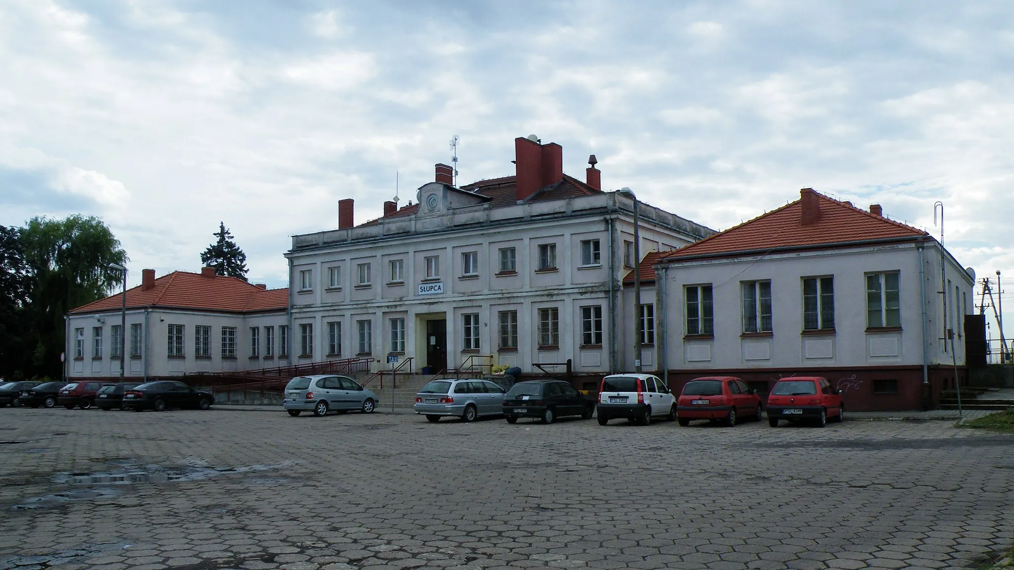 Photo showing: Słupca train stop